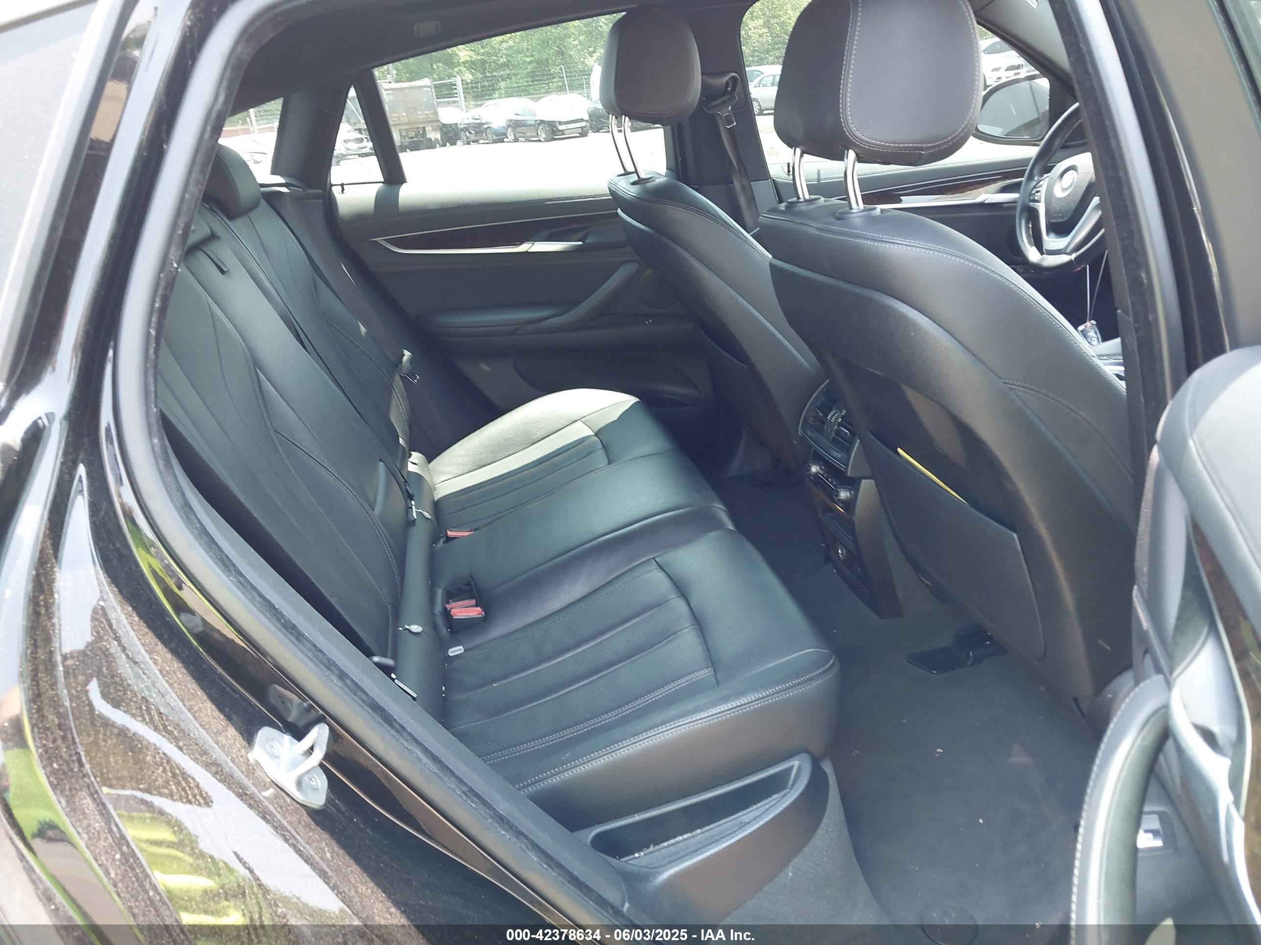 BMW X6 image 8
