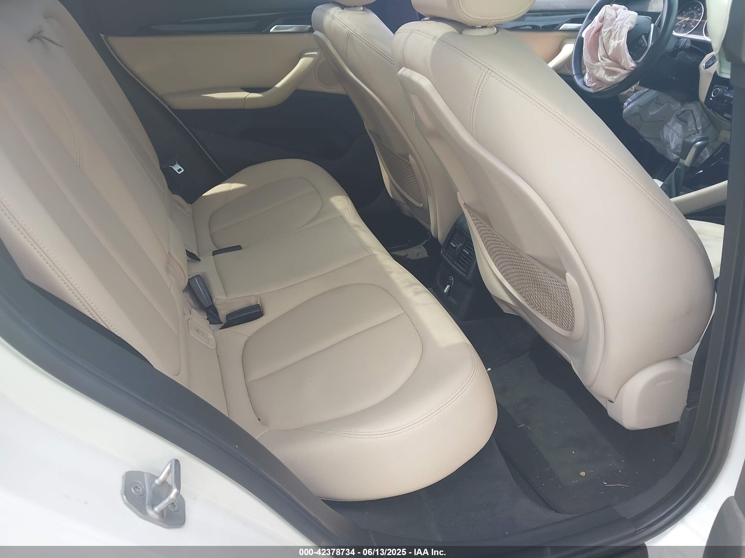 BMW X1 image 8