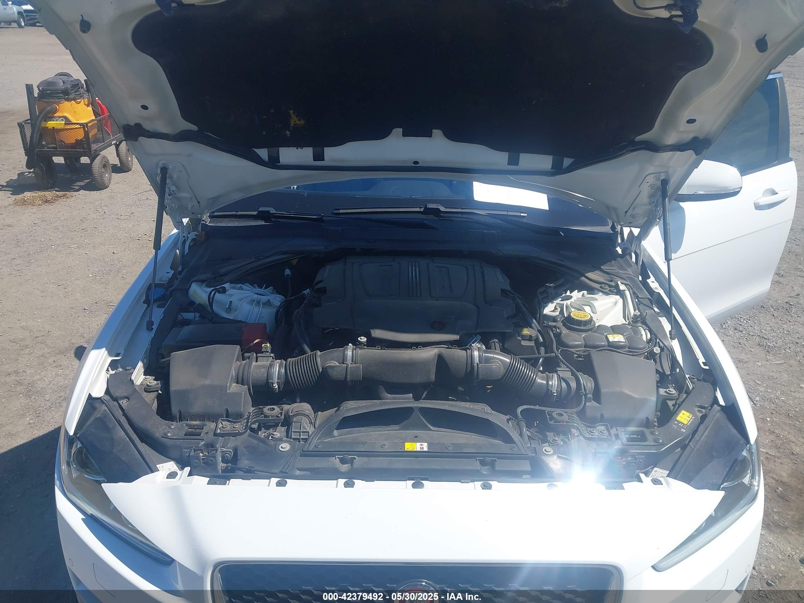 JAGUAR XE image 10