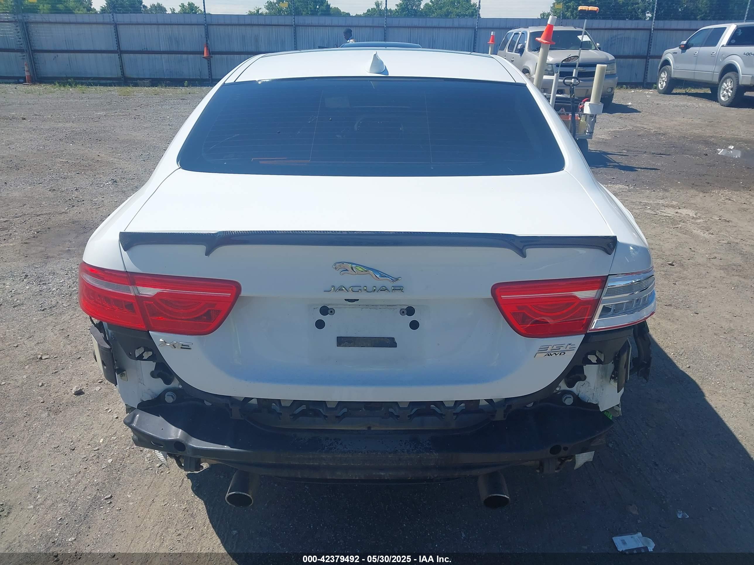 JAGUAR XE image 6