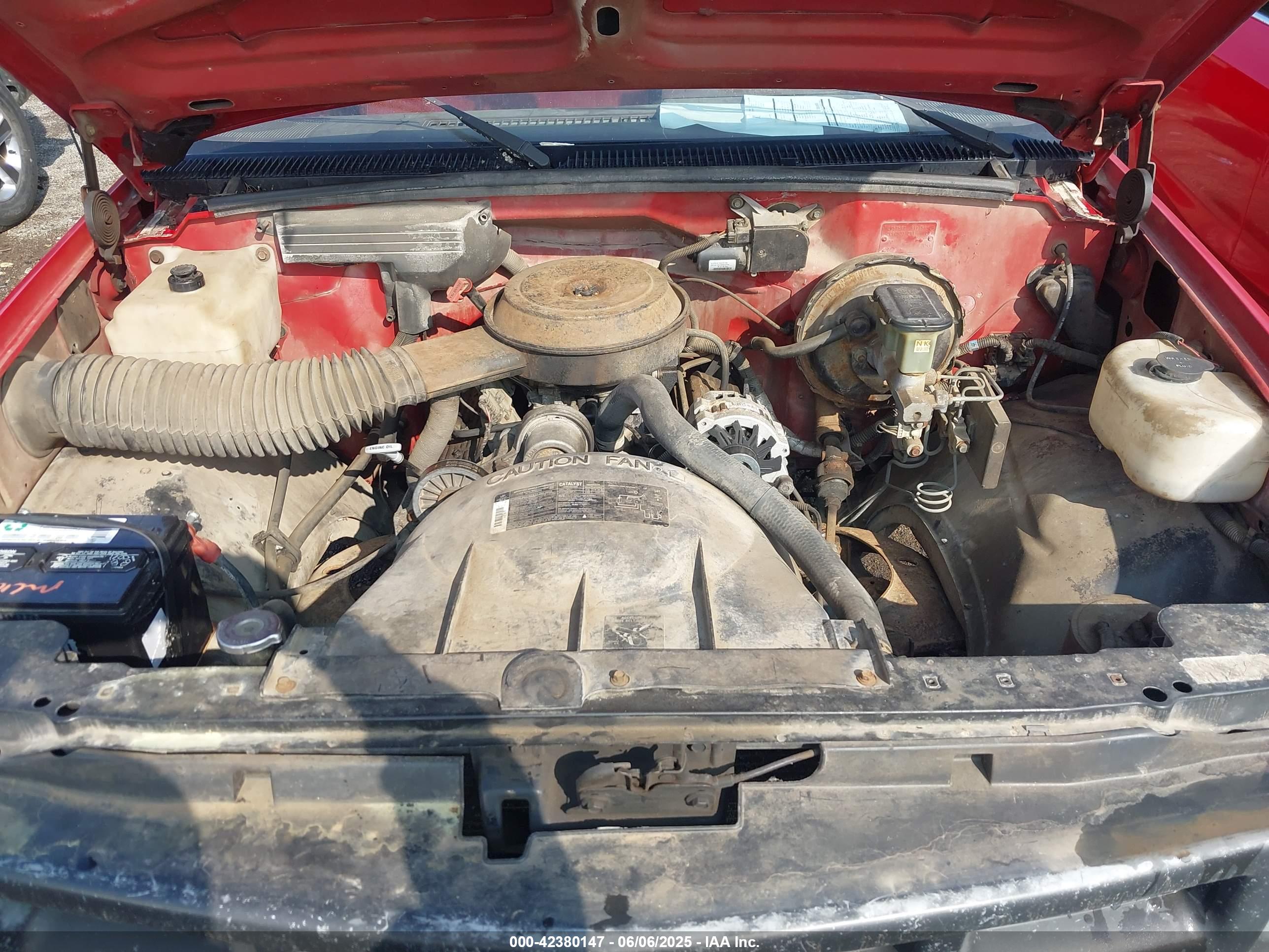 CHEVROLET GMT-400 image 10