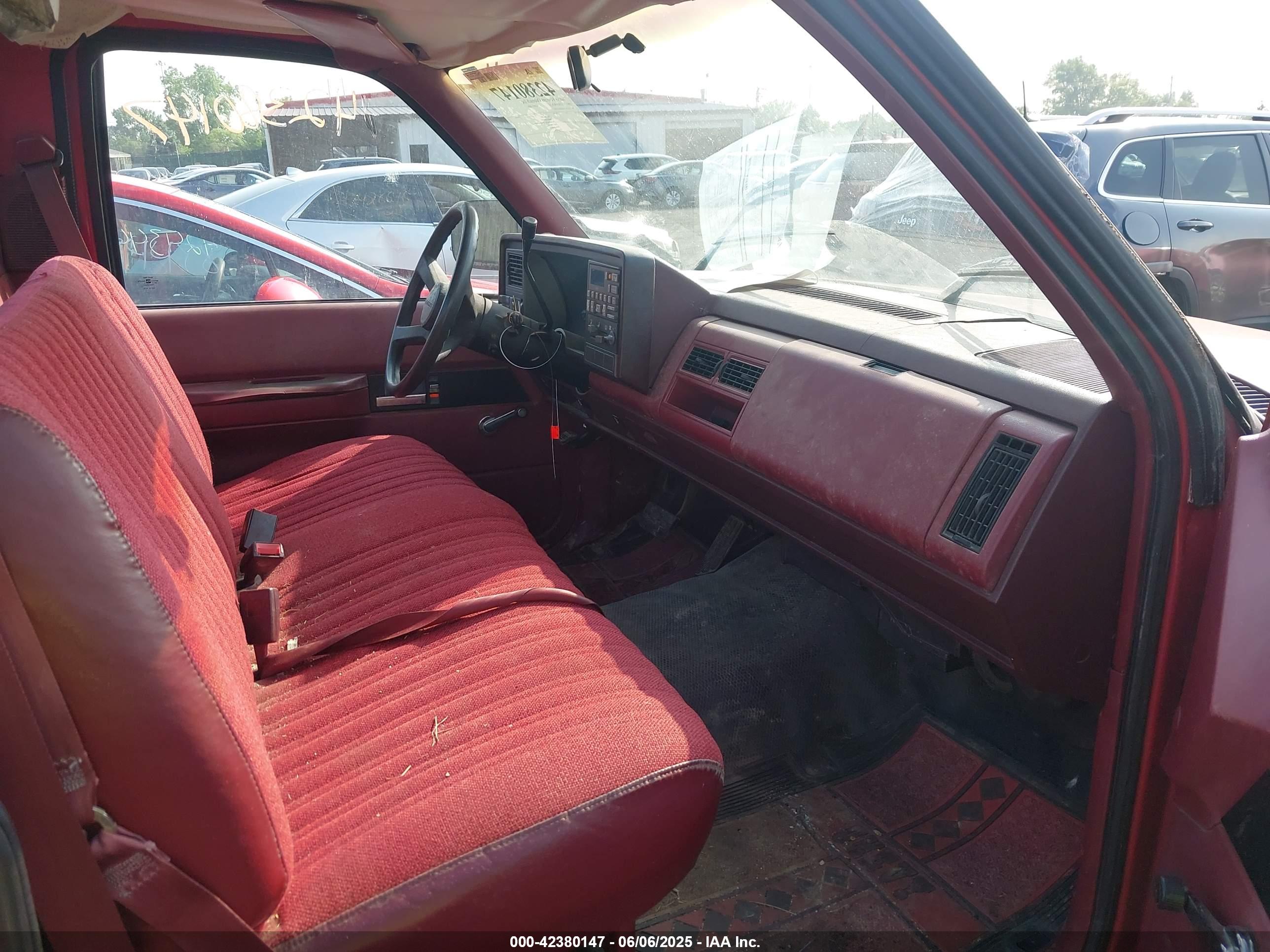 CHEVROLET GMT-400 image 5