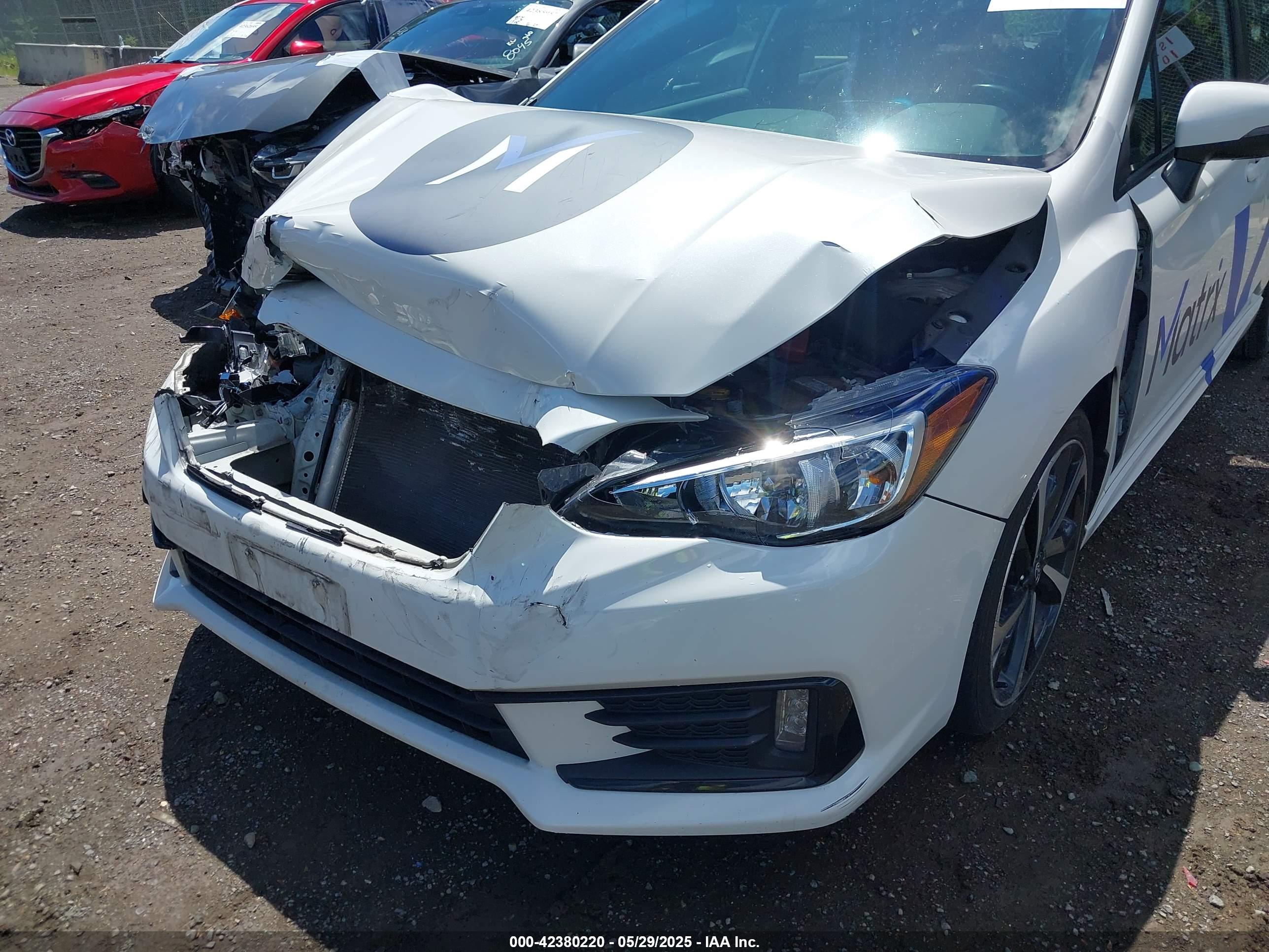 SUBARU IMPREZA image 6