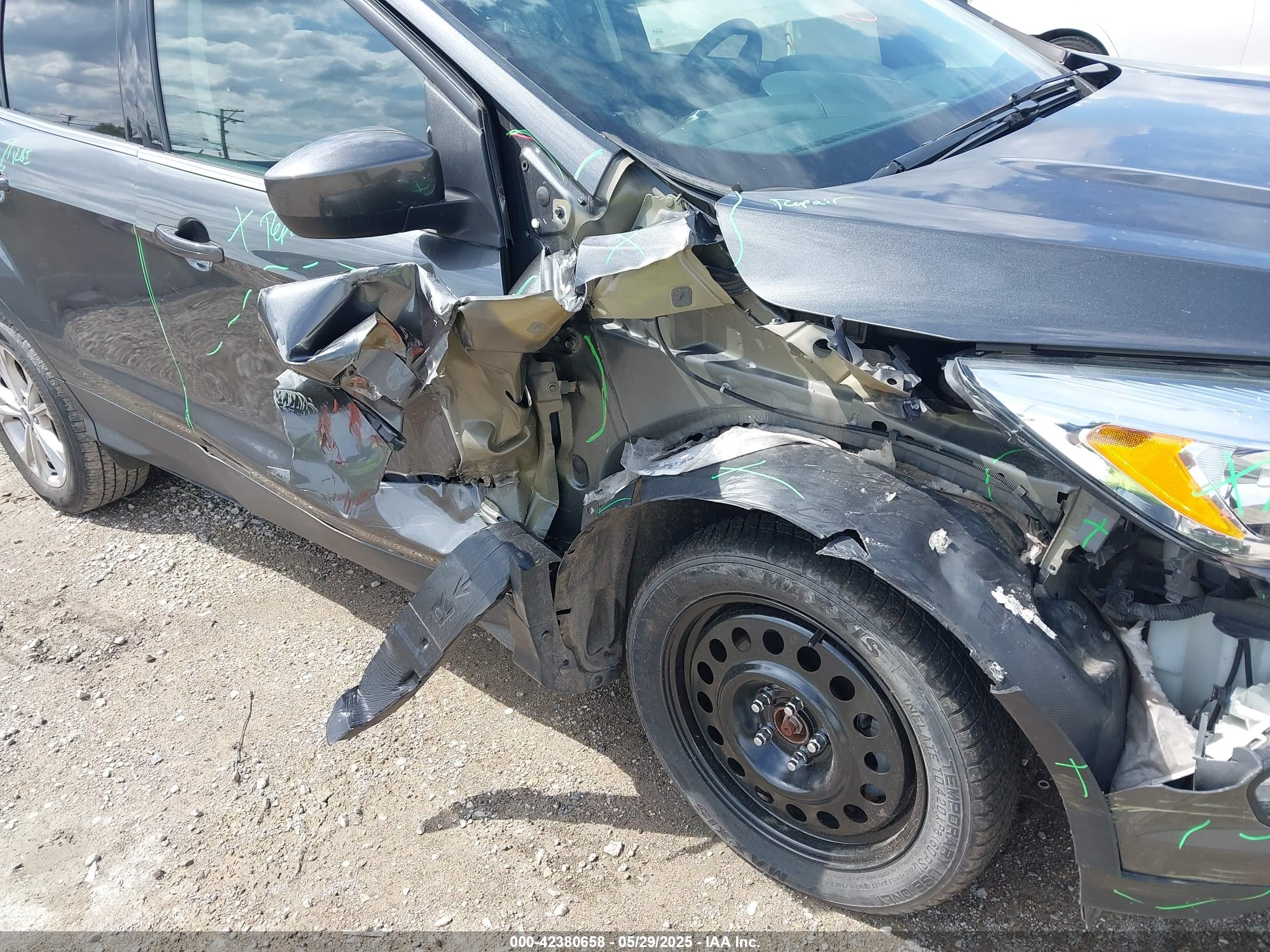 FORD ESCAPE image 6