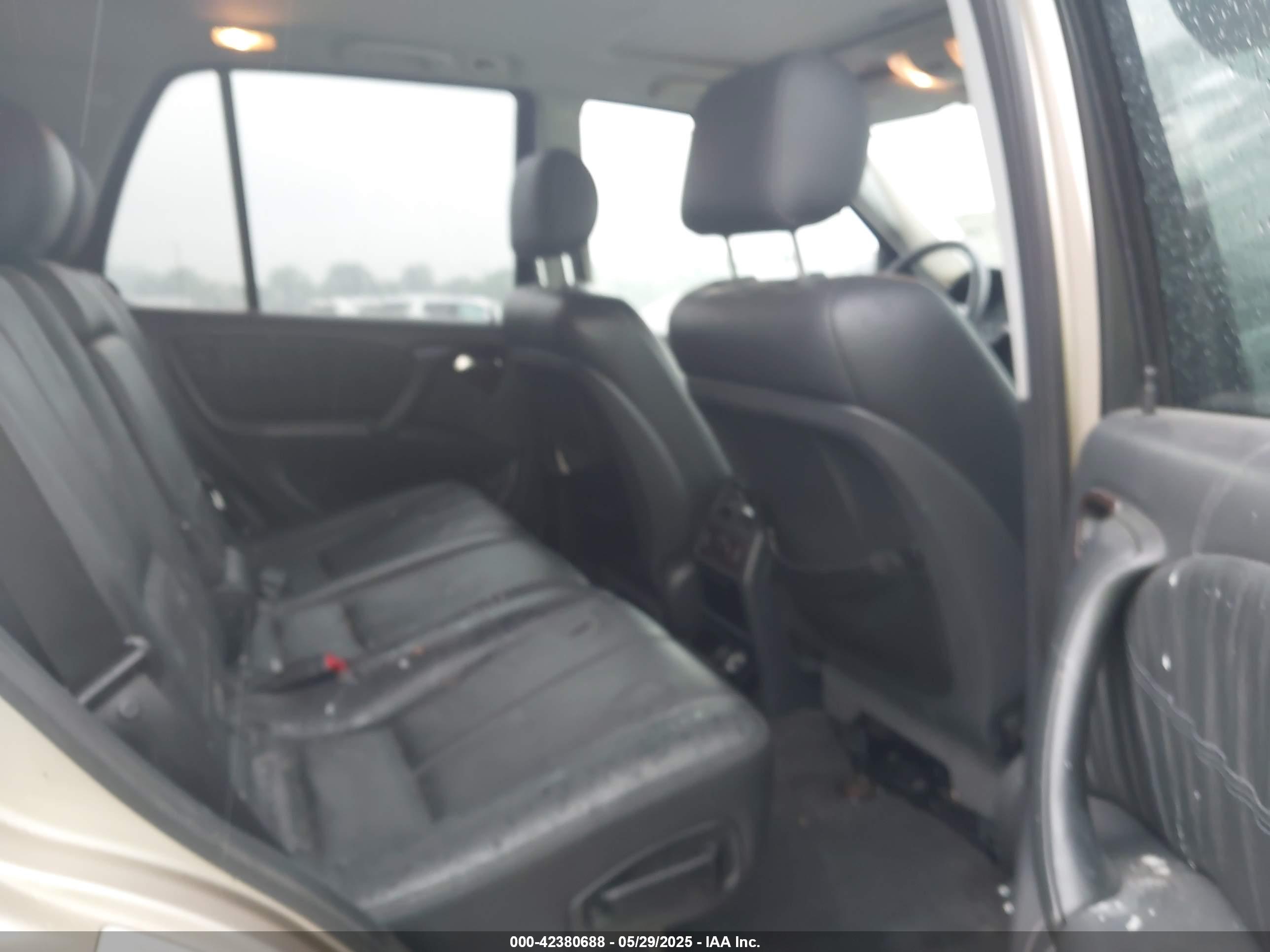 MERCEDES-BENZ ML image 8