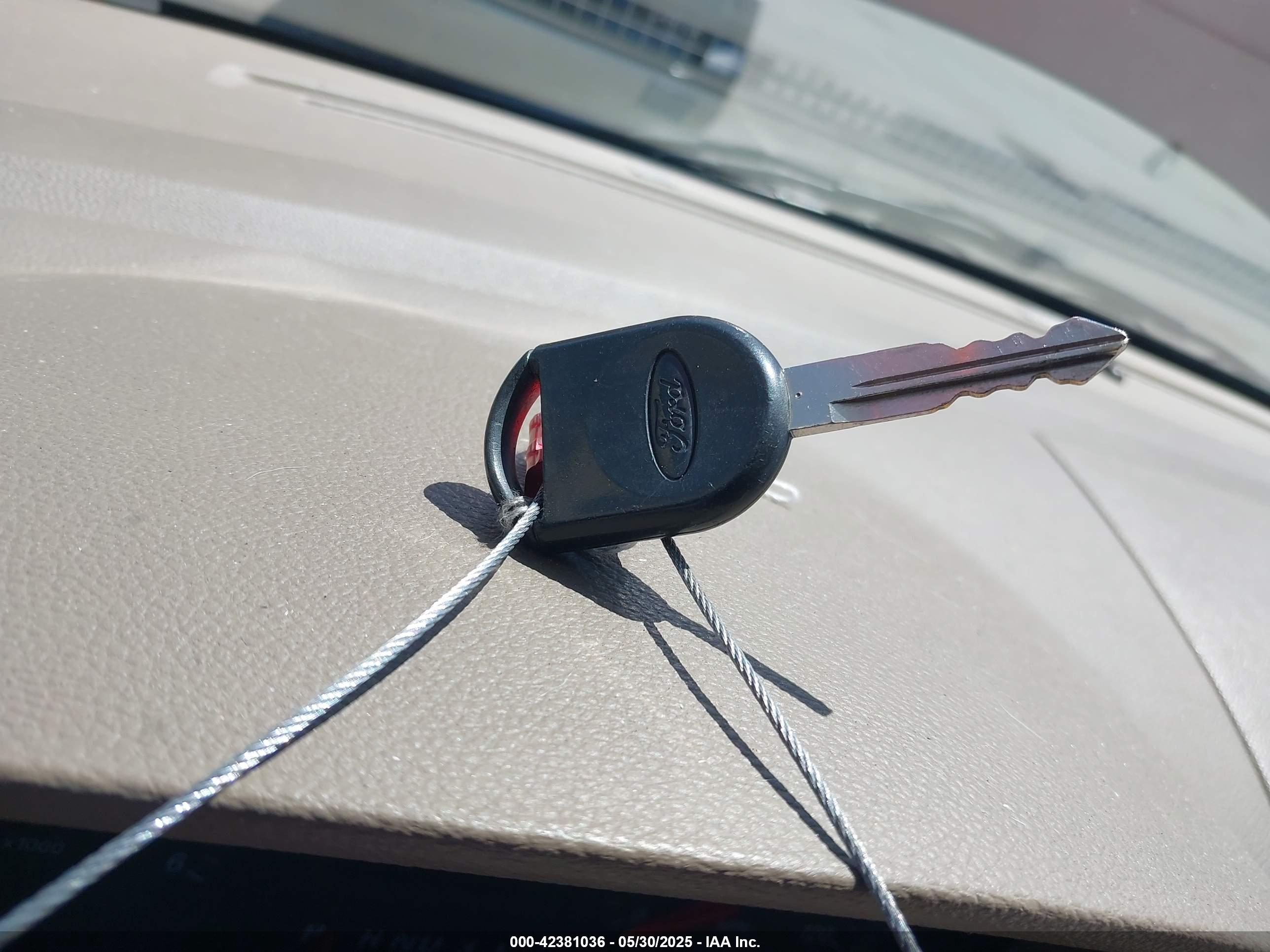 FORD FREESTAR image 11