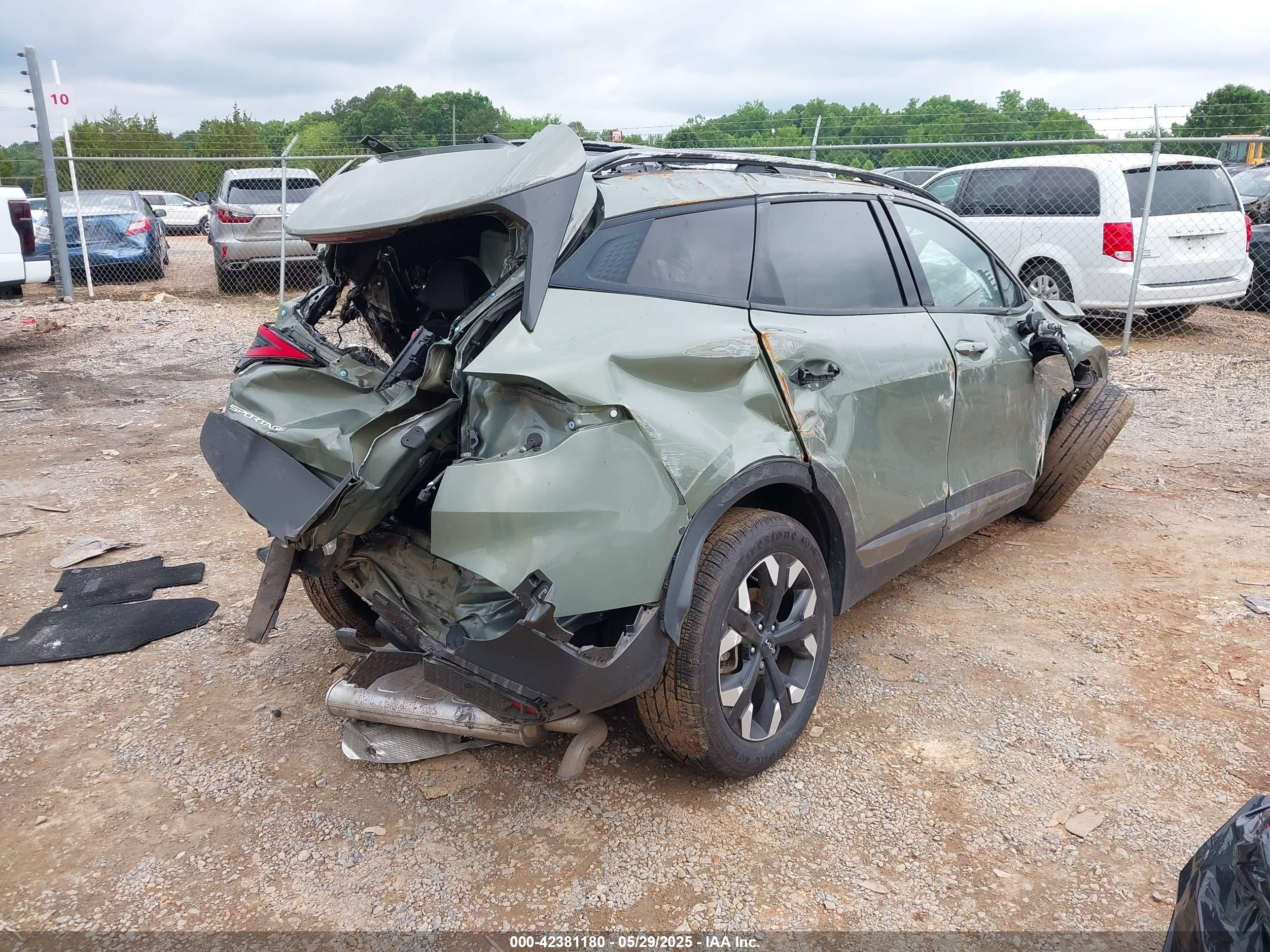 KIA SPORTAGE image 4