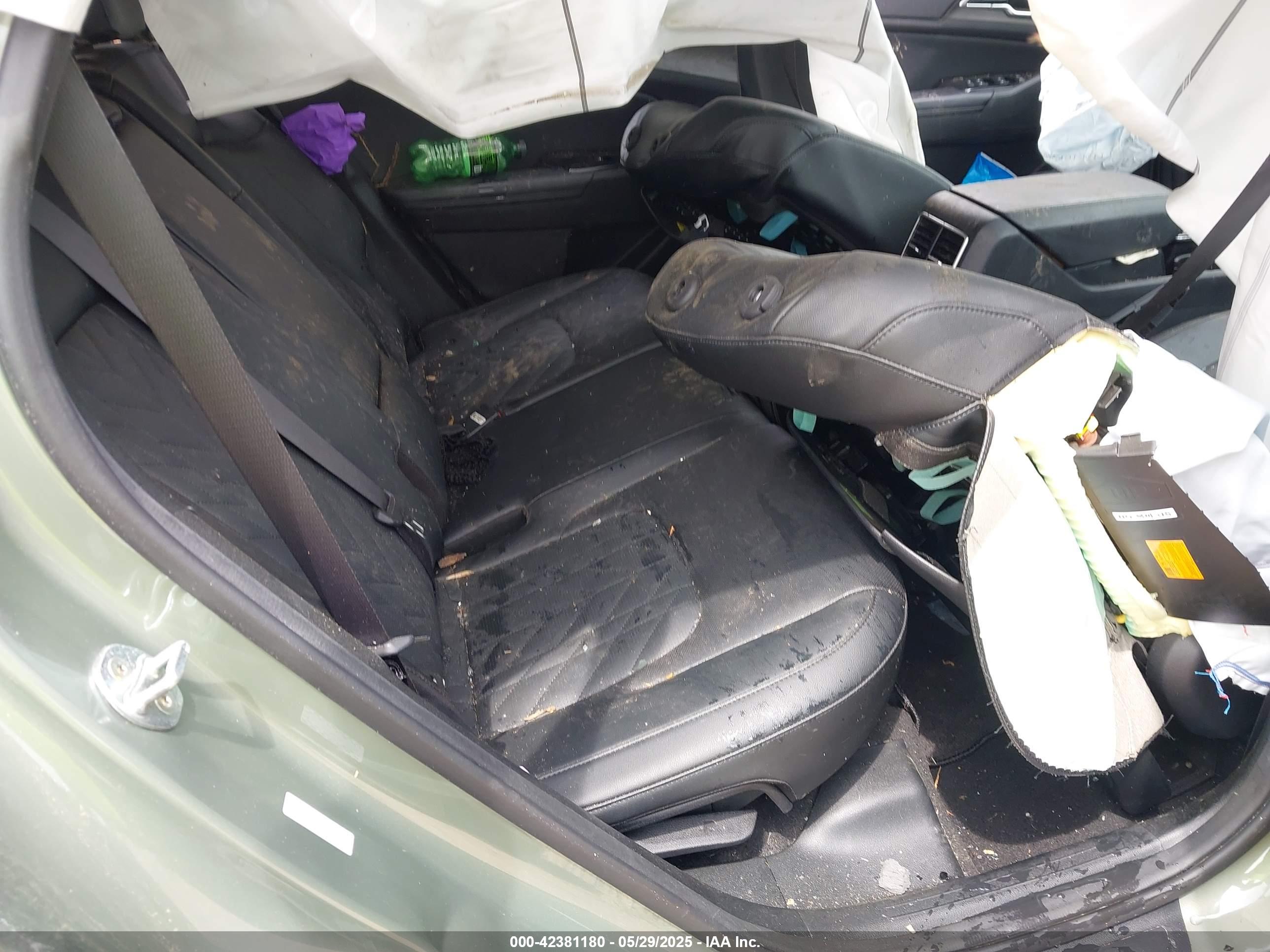 KIA SPORTAGE image 8