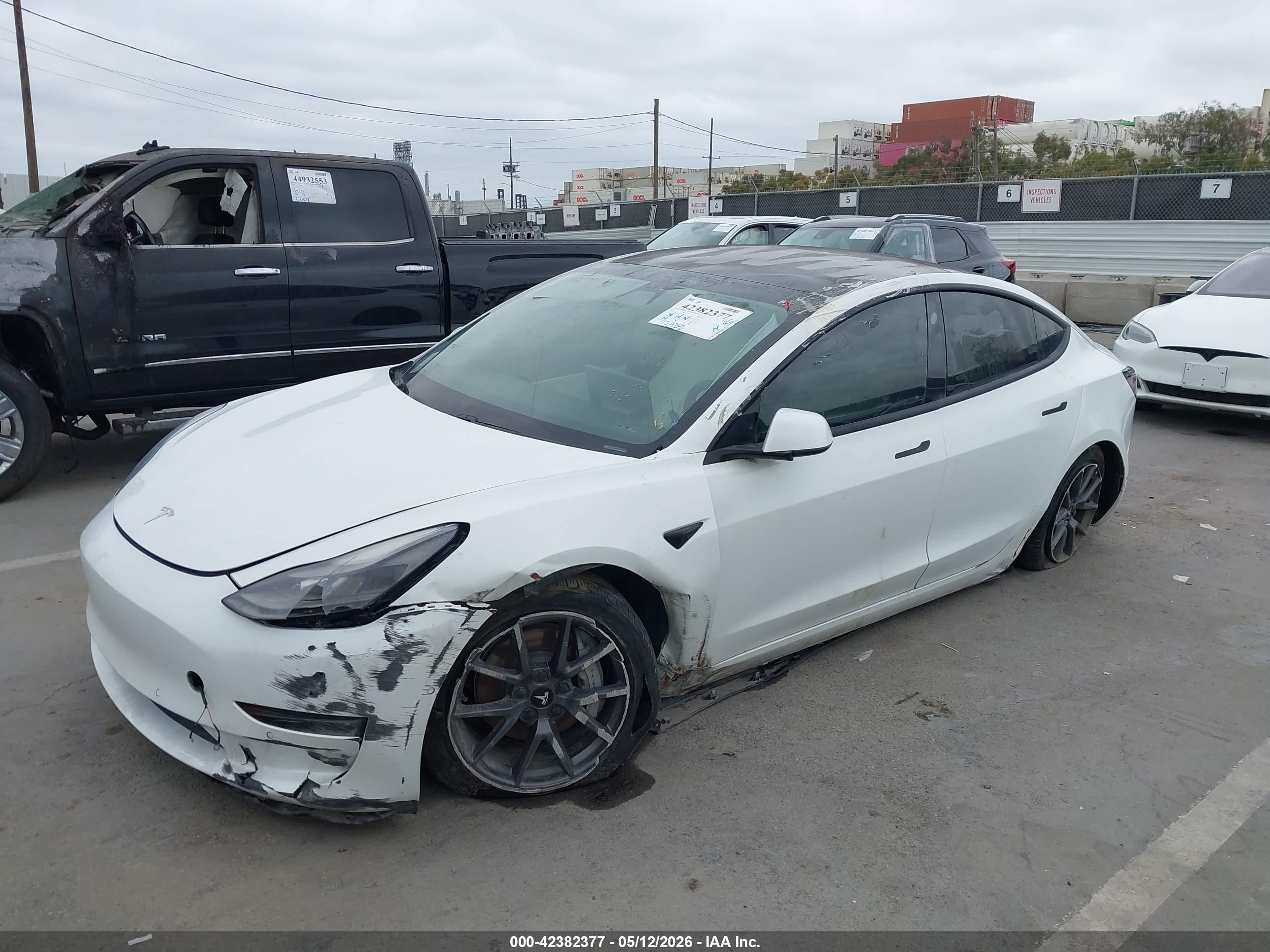 TESLA MODEL image 6
