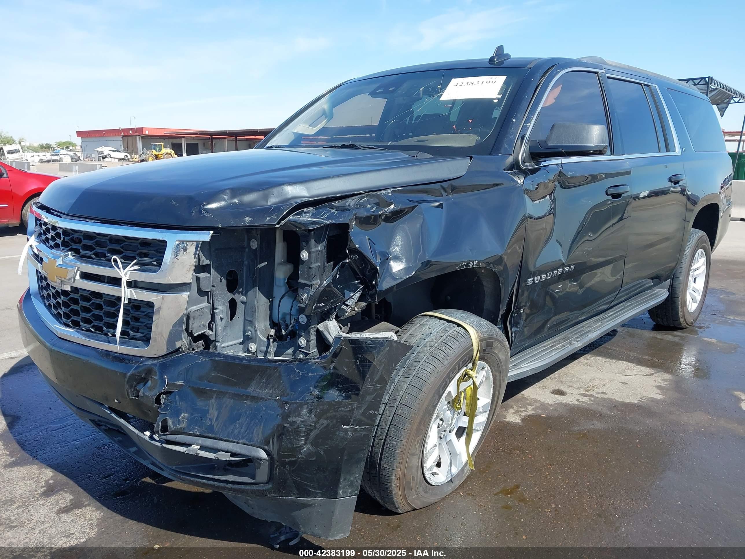 CHEVROLET SUBURBAN image 6
