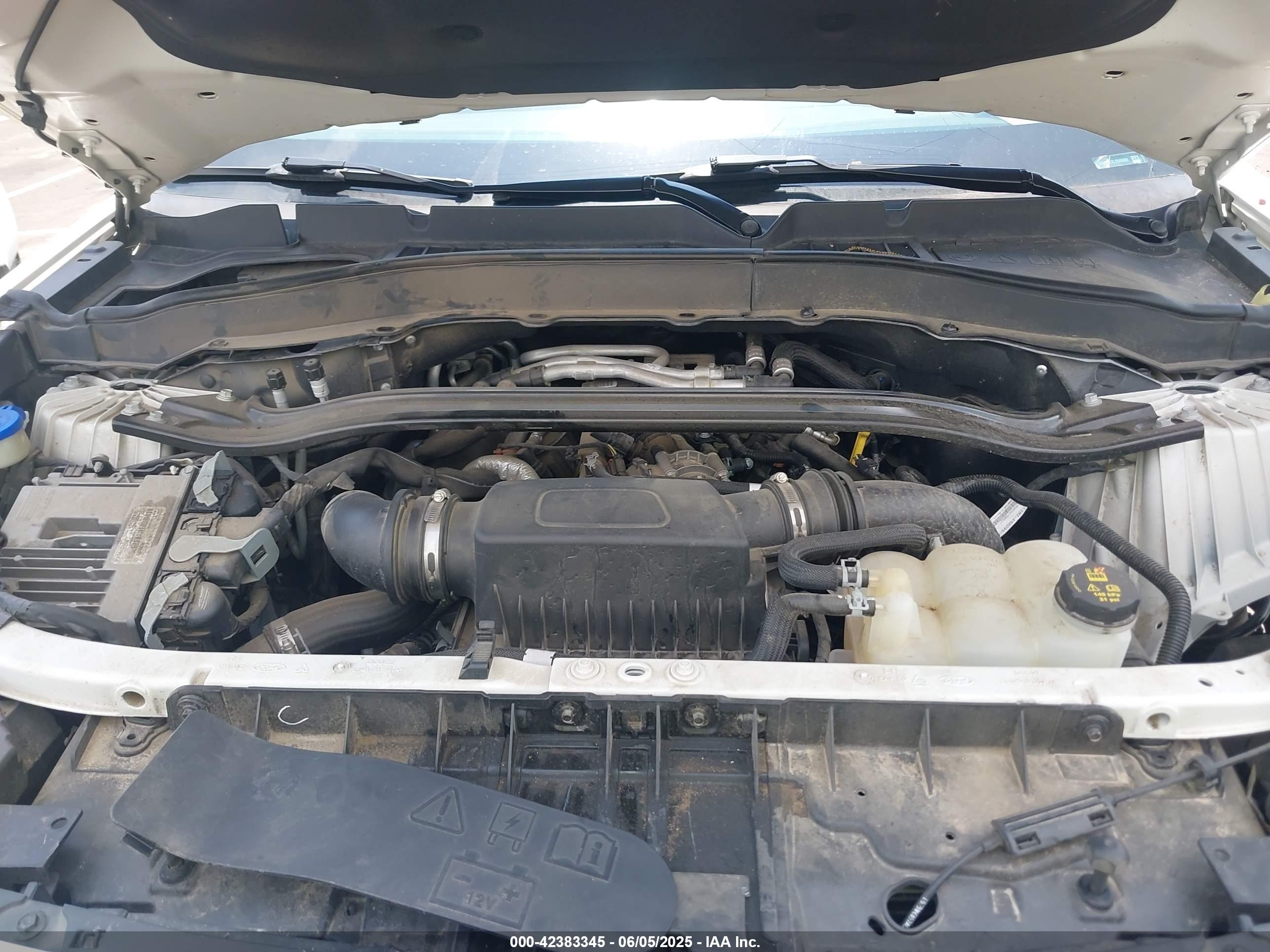 FORD EXPLORER image 10