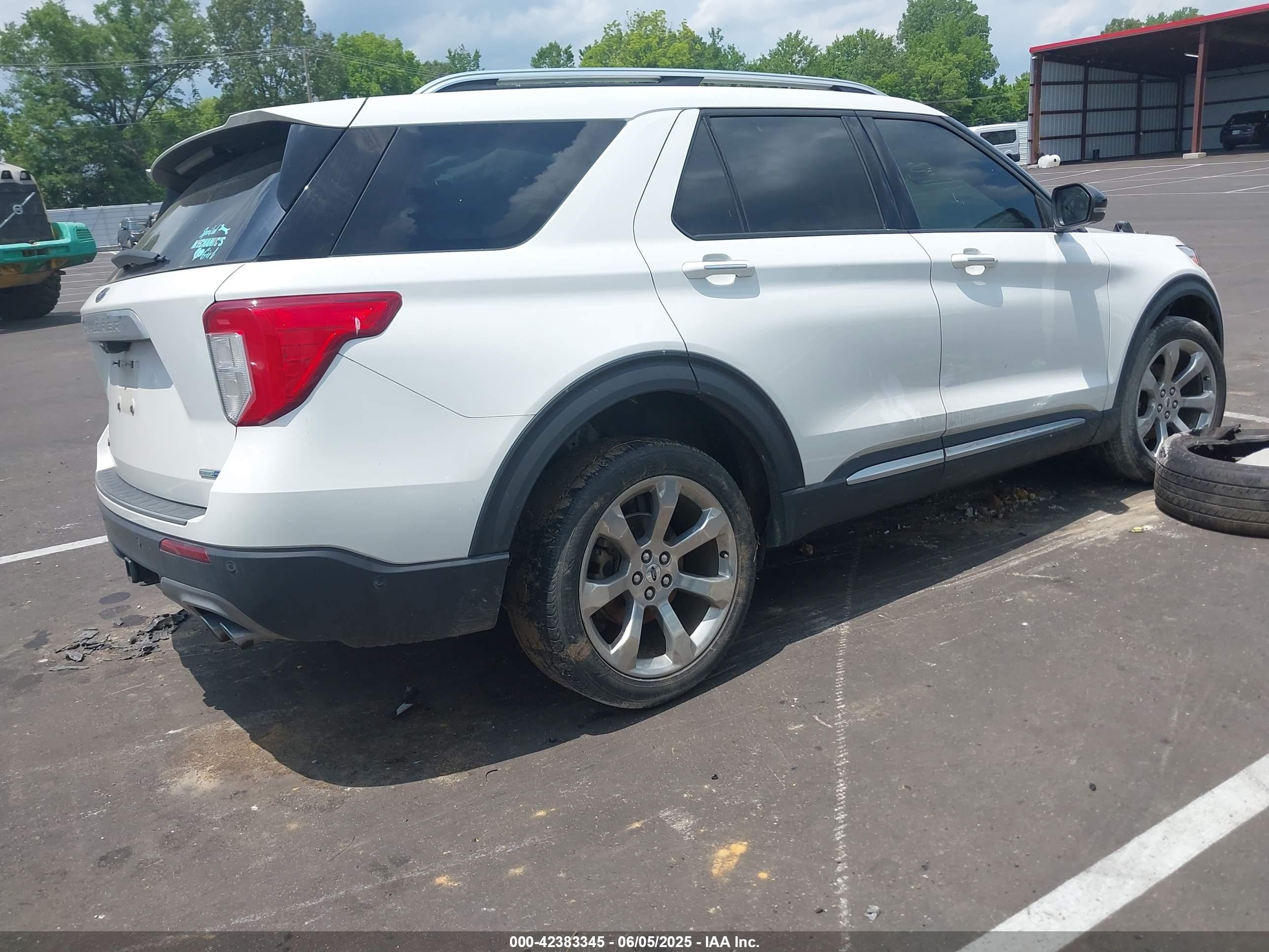 FORD EXPLORER image 4