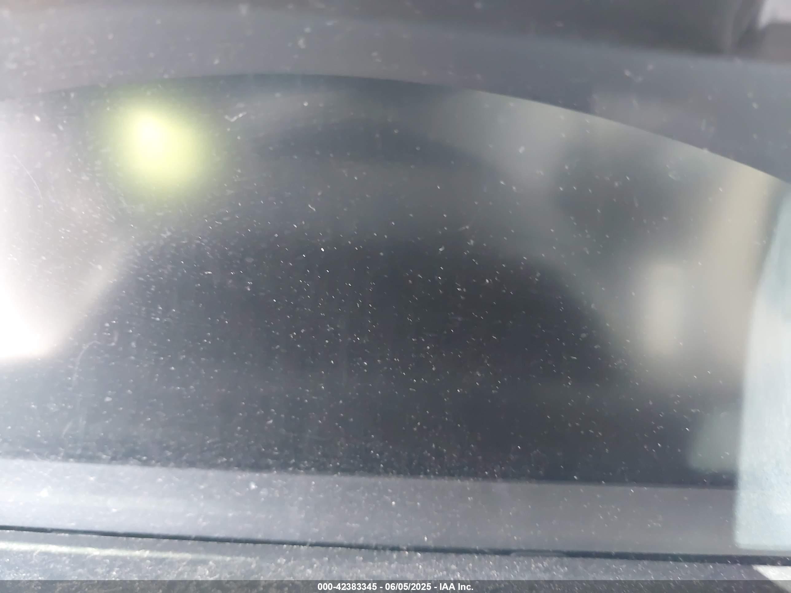 FORD EXPLORER image 7