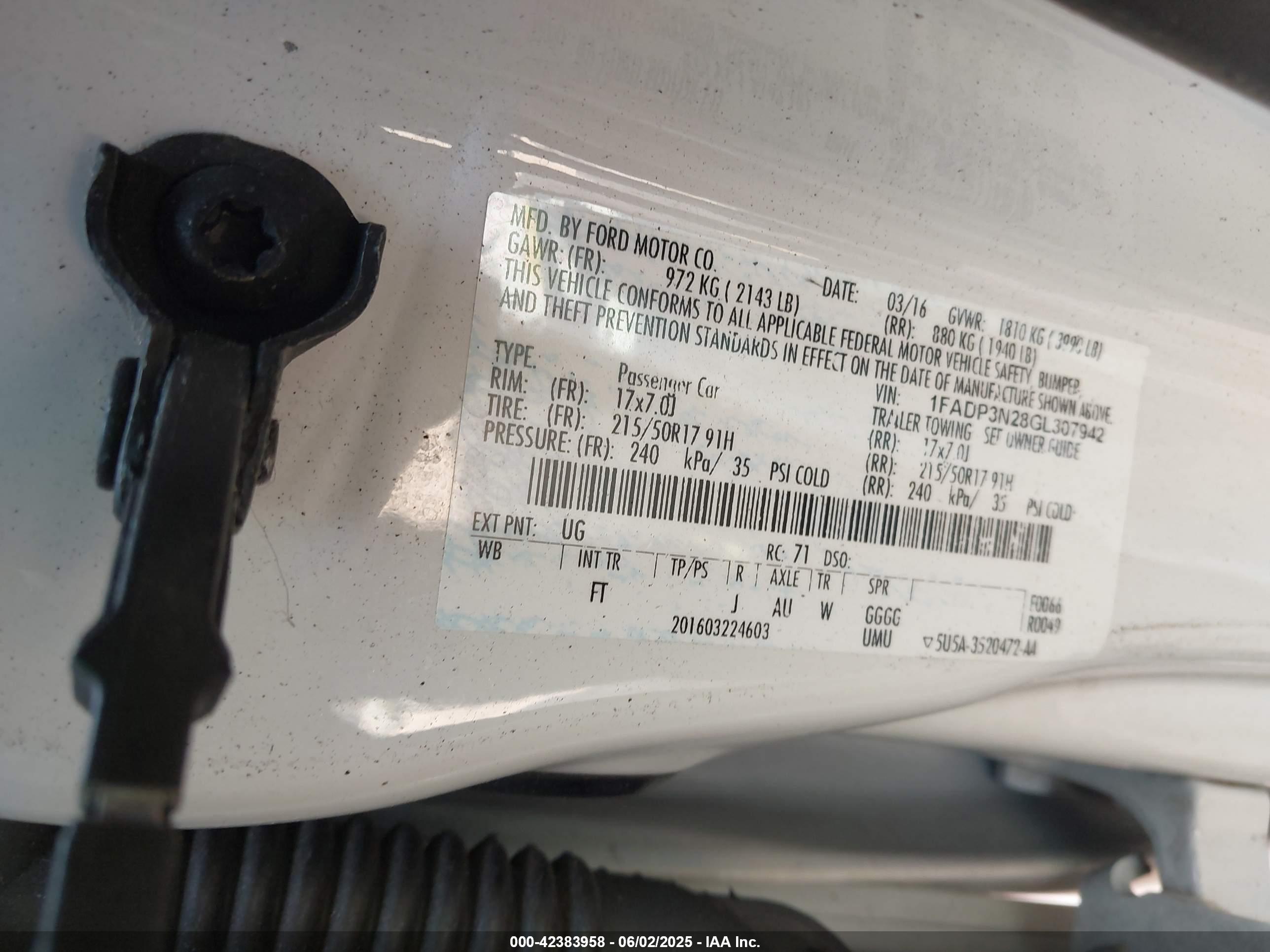 FORD FOCUS image 9