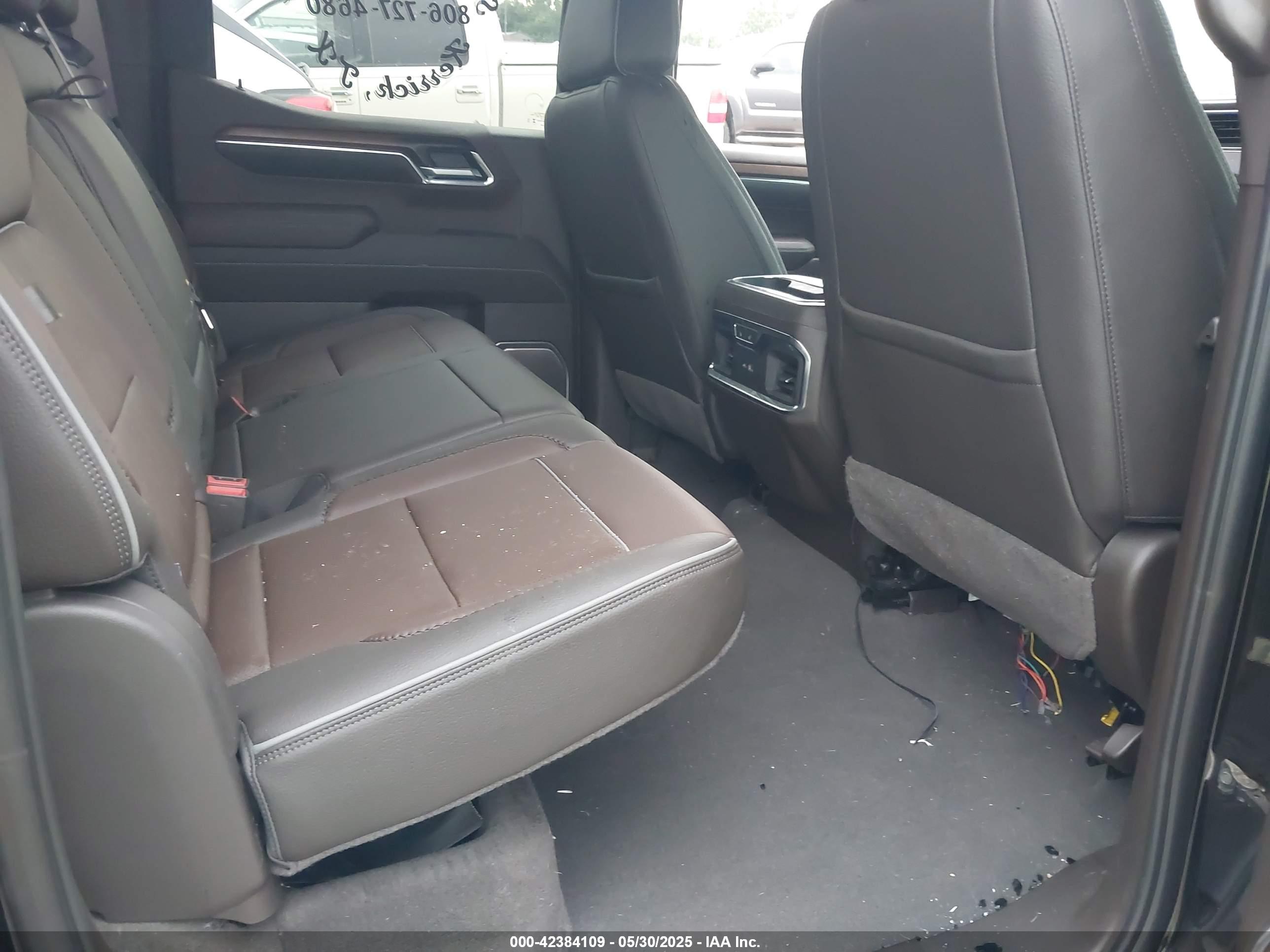GMC SIERRA image 8