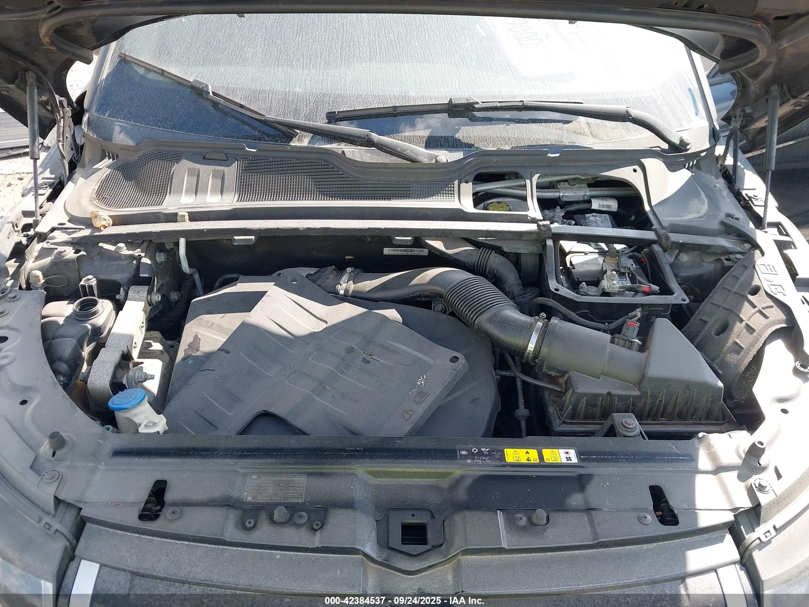 LAND ROVER image 10