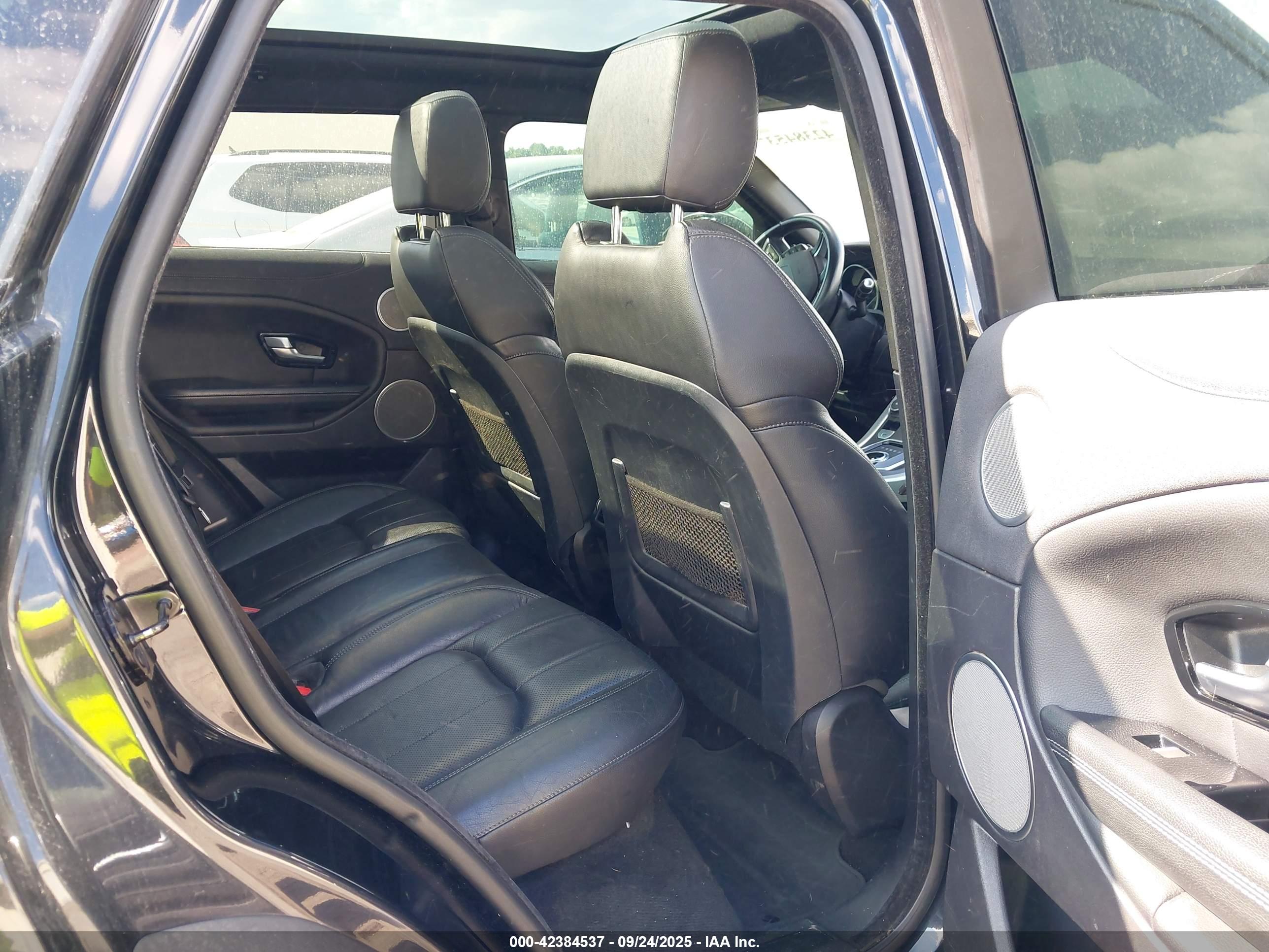LAND ROVER image 8