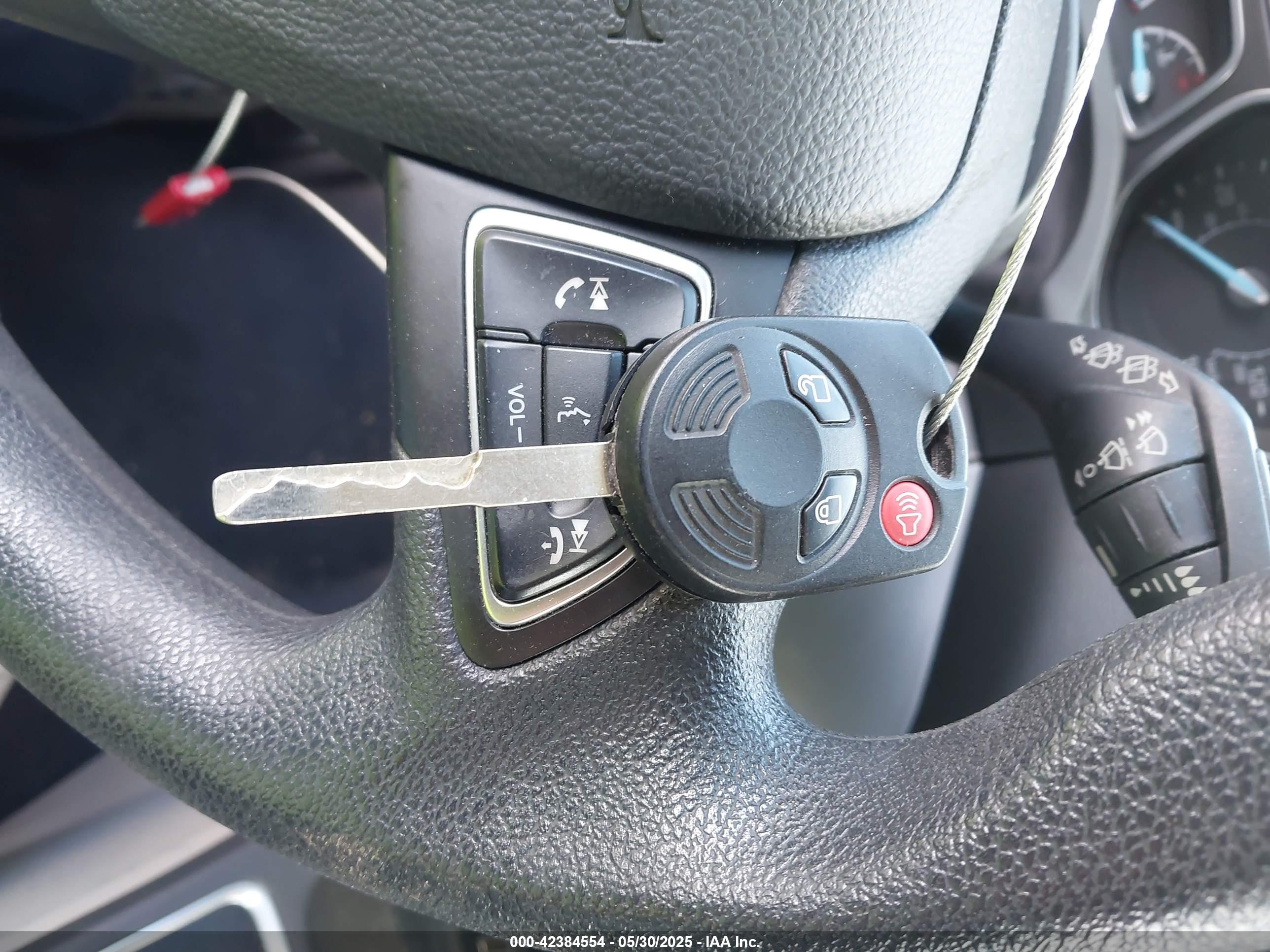 FORD ESCAPE image 11