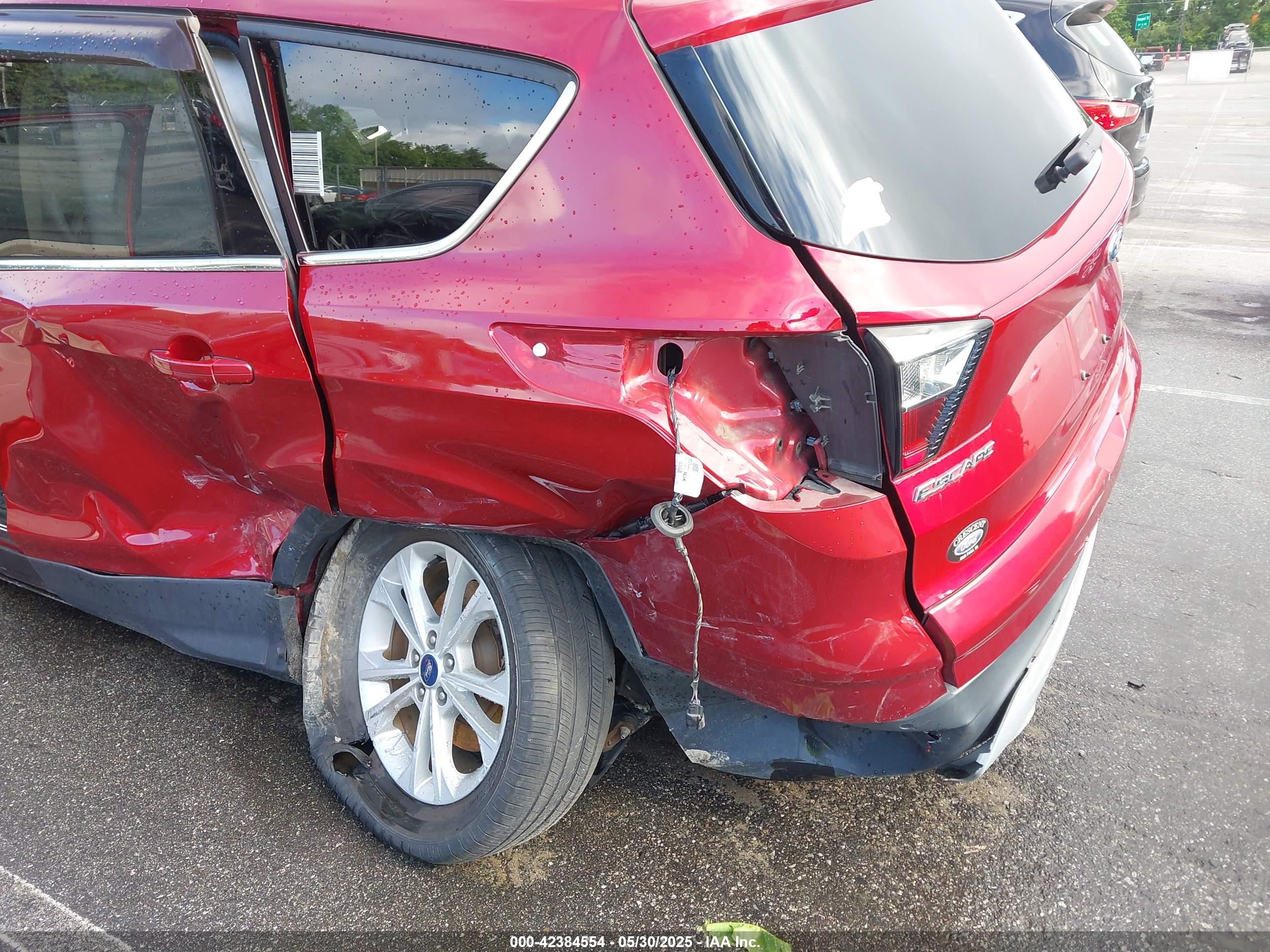 FORD ESCAPE image 6