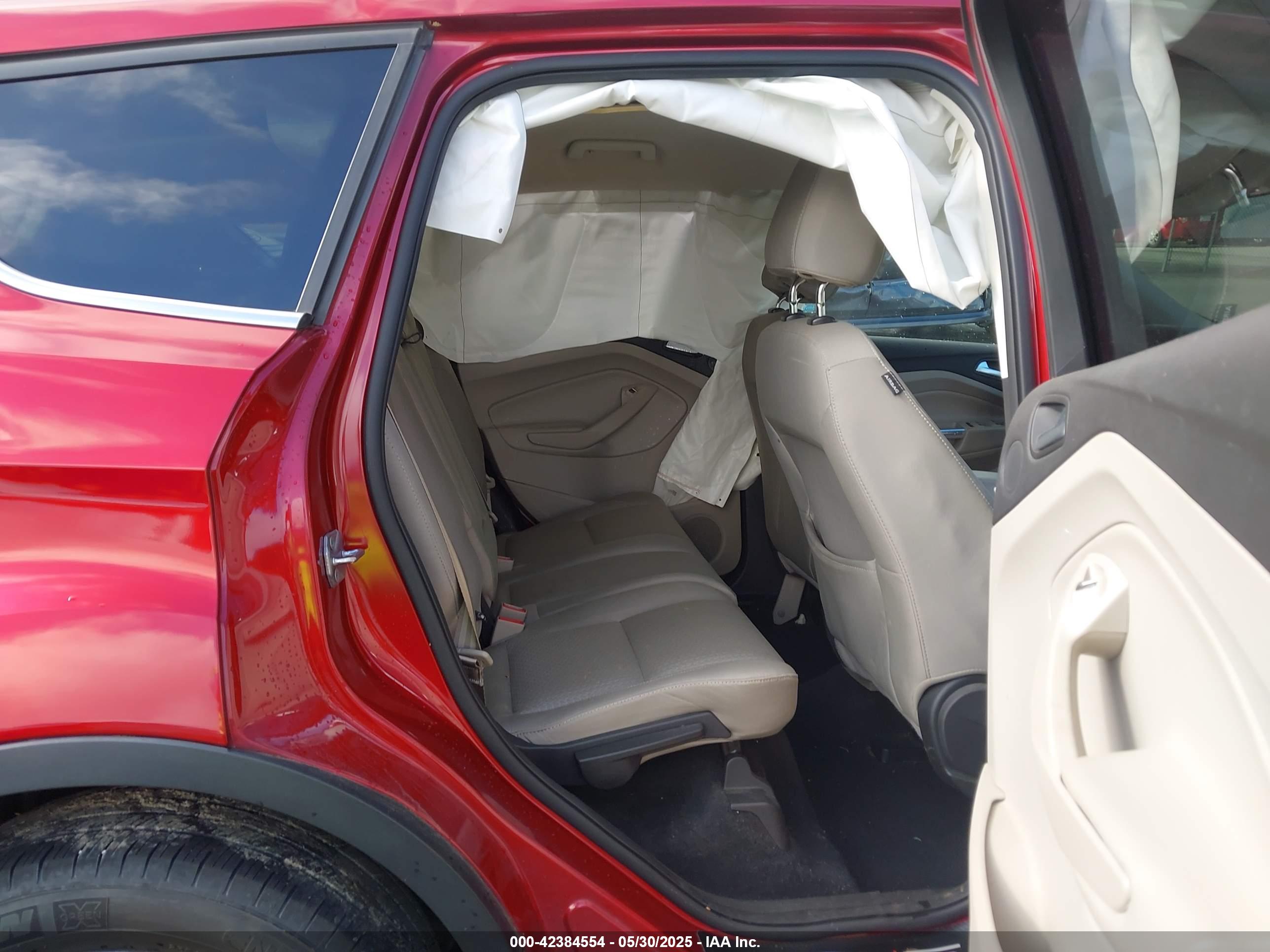 FORD ESCAPE image 8