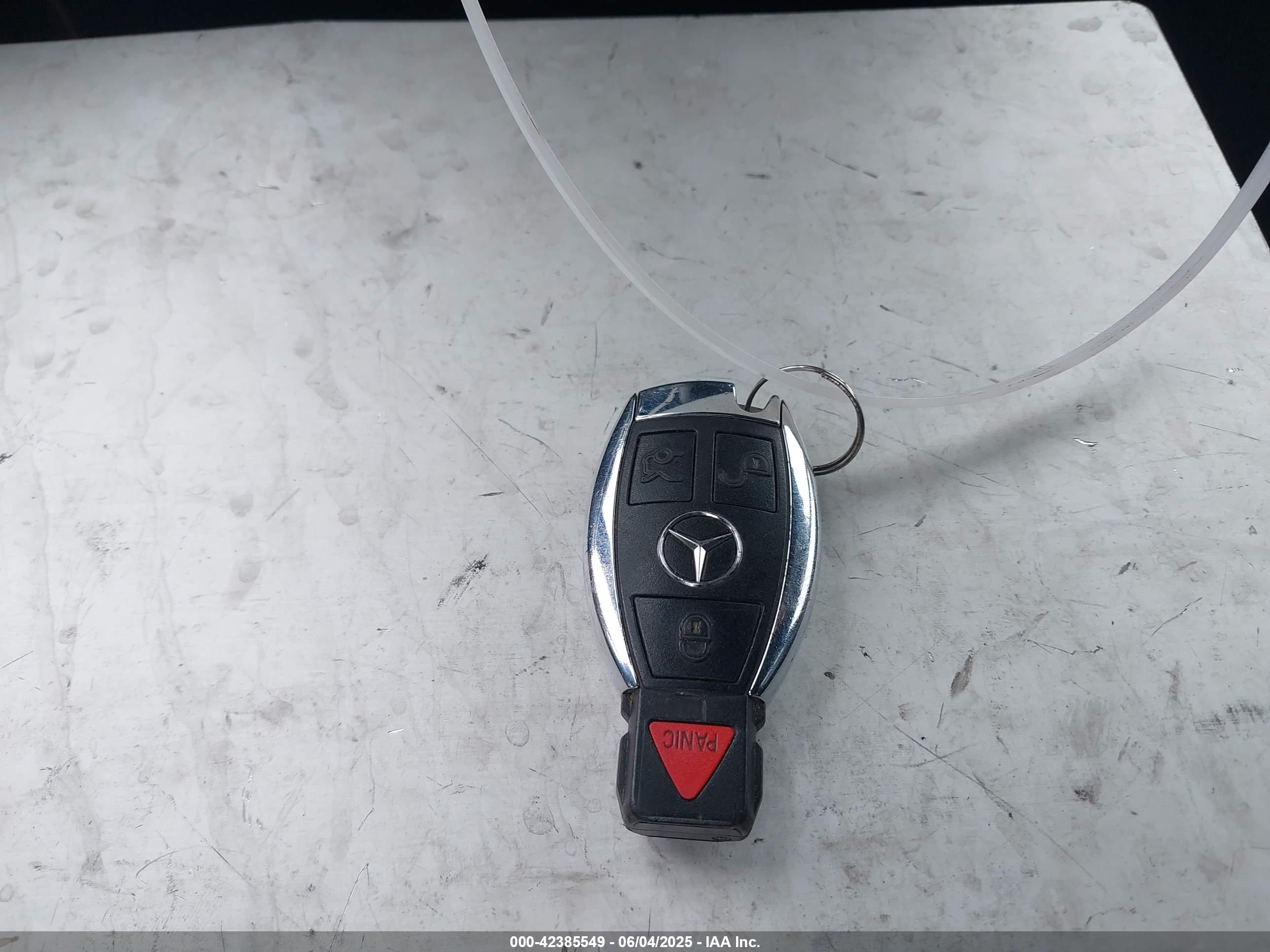 MERCEDES-BENZ E image 11