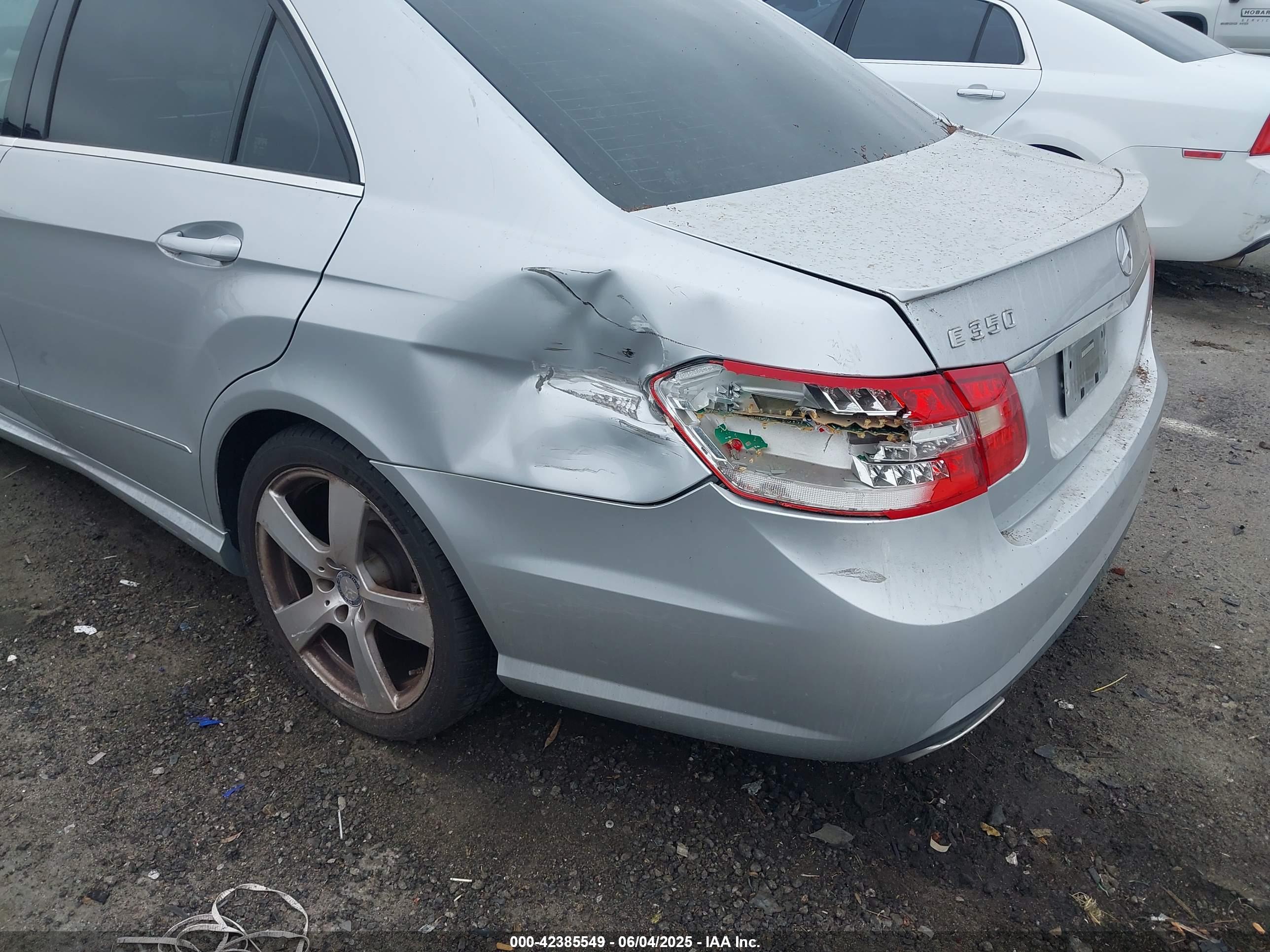 MERCEDES-BENZ E image 6