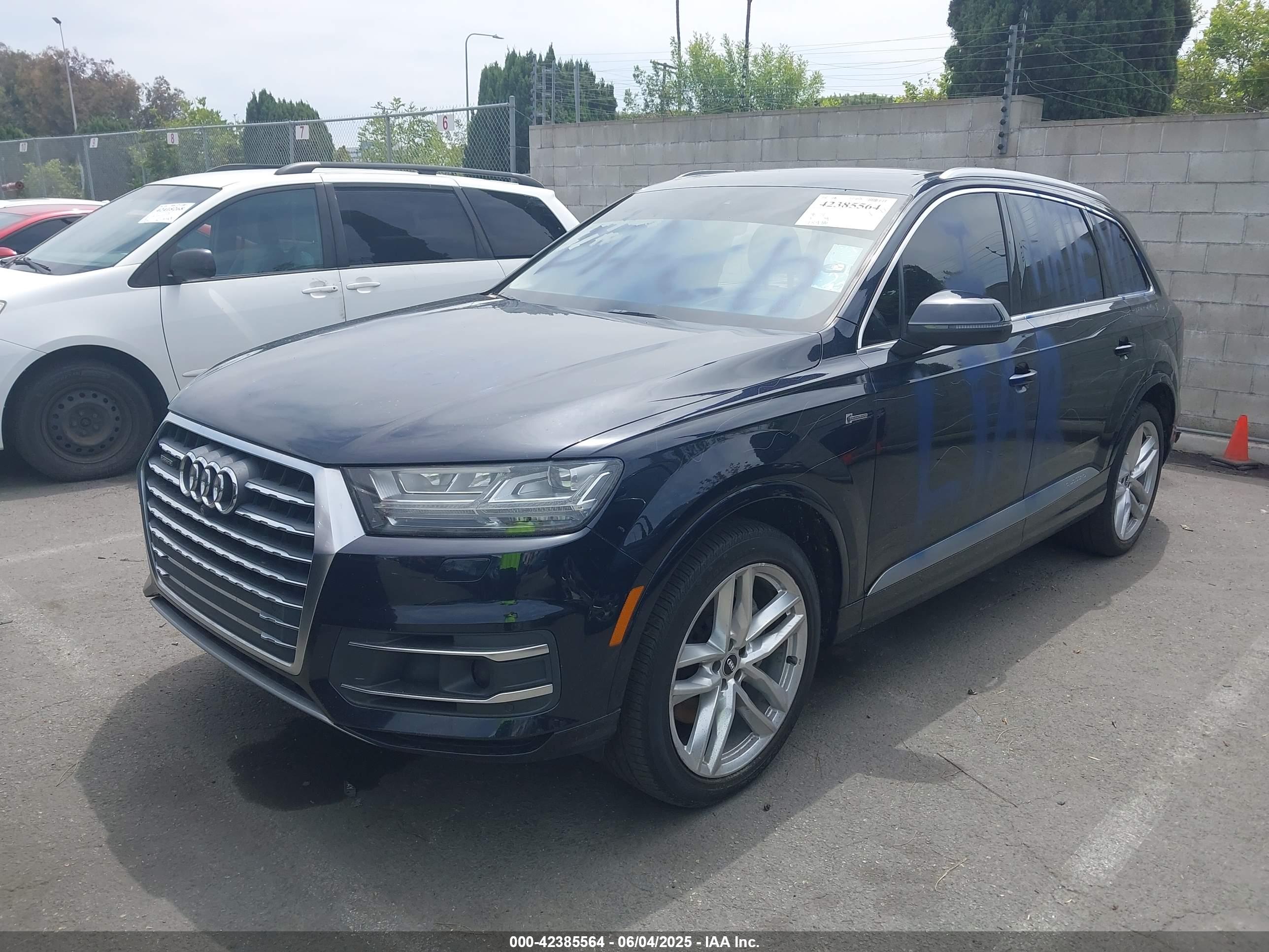 AUDI Q7 image 2