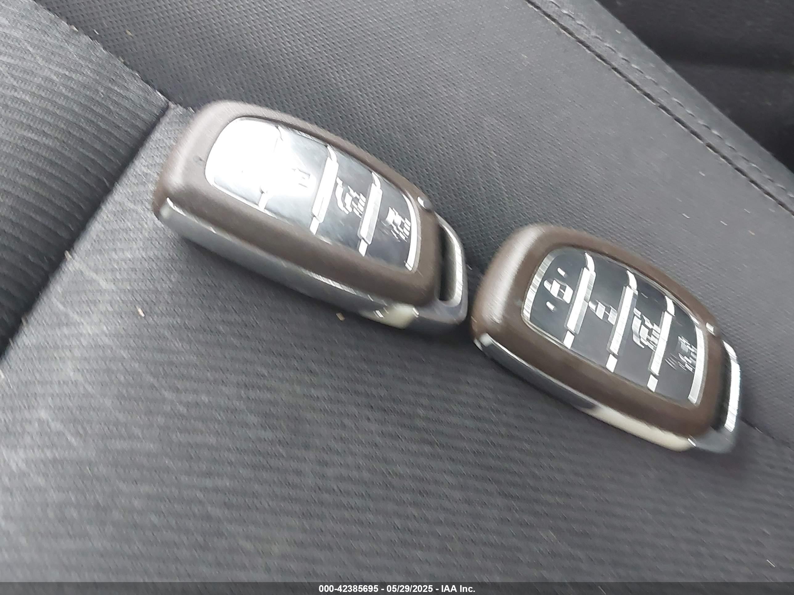 HYUNDAI TUCSON image 11