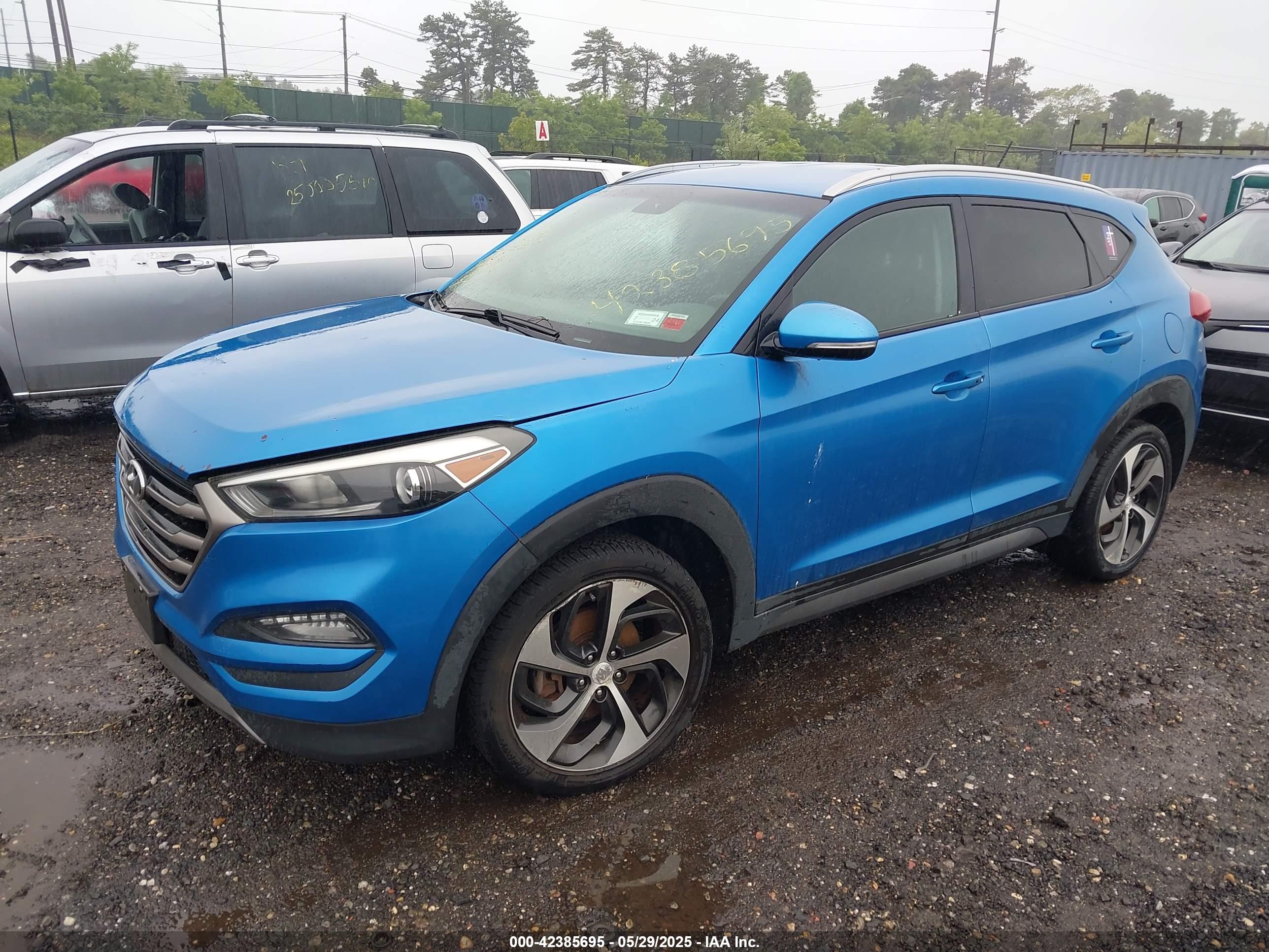 HYUNDAI TUCSON image 2