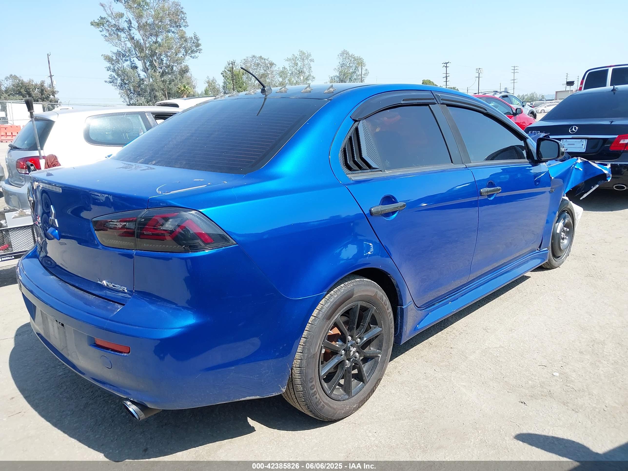 MITSUBISHI LANCER image 4