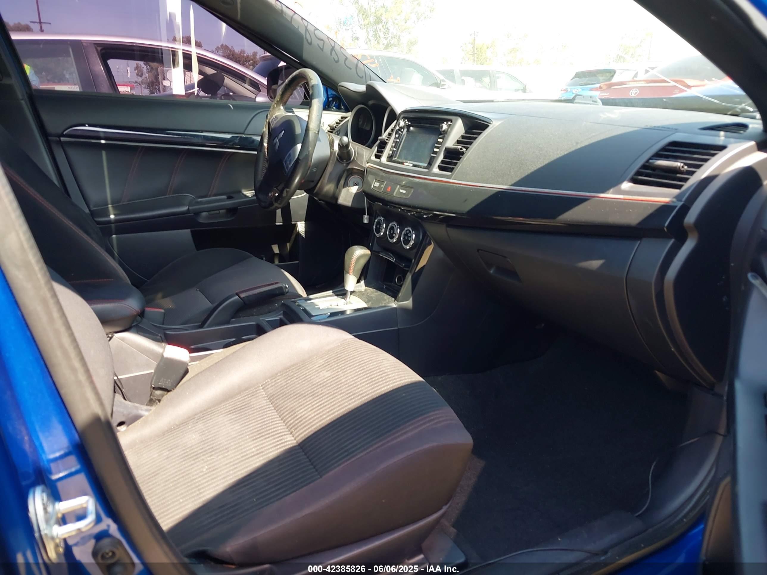 MITSUBISHI LANCER image 5