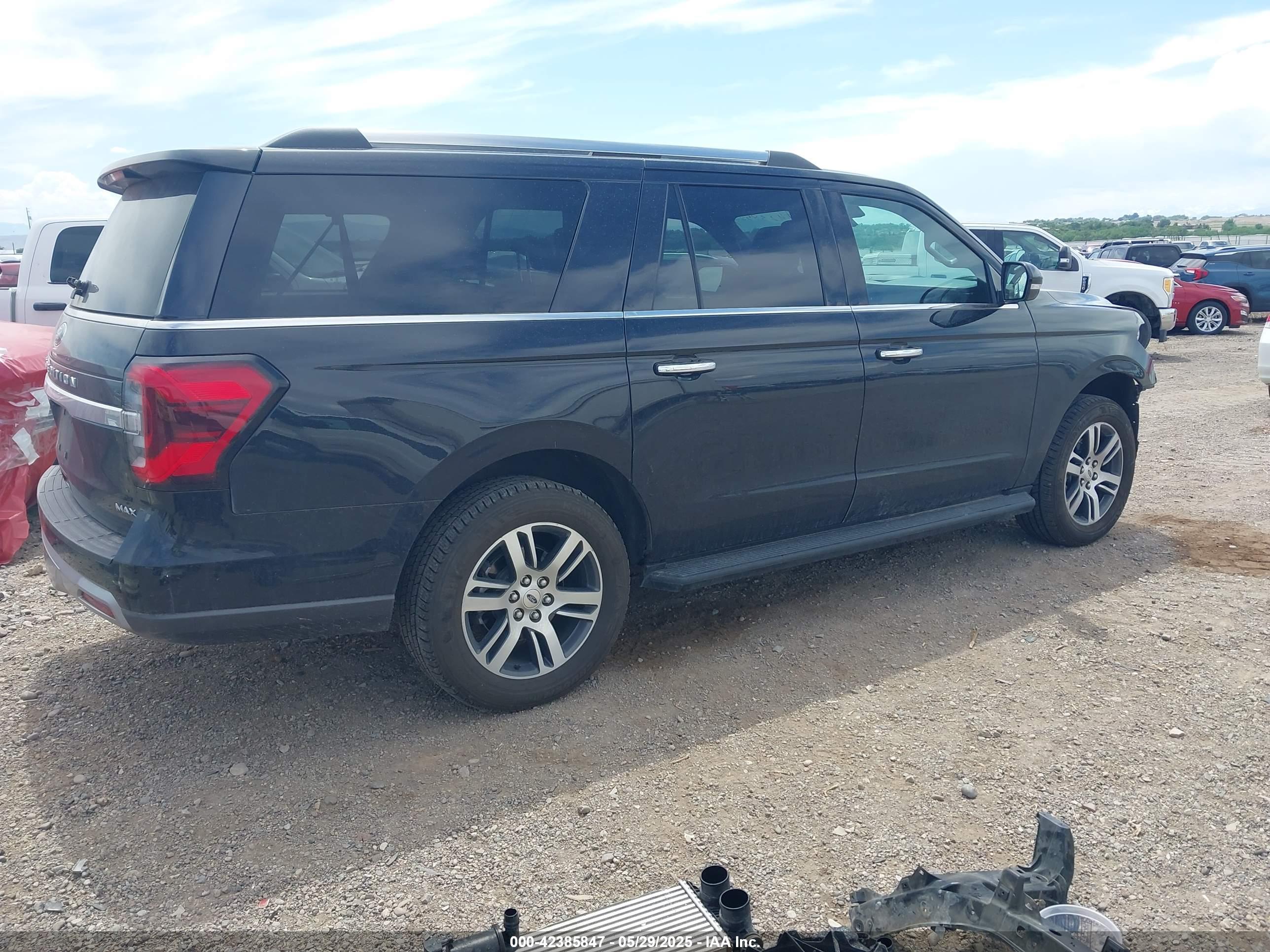 FORD EXPEDITION image 4