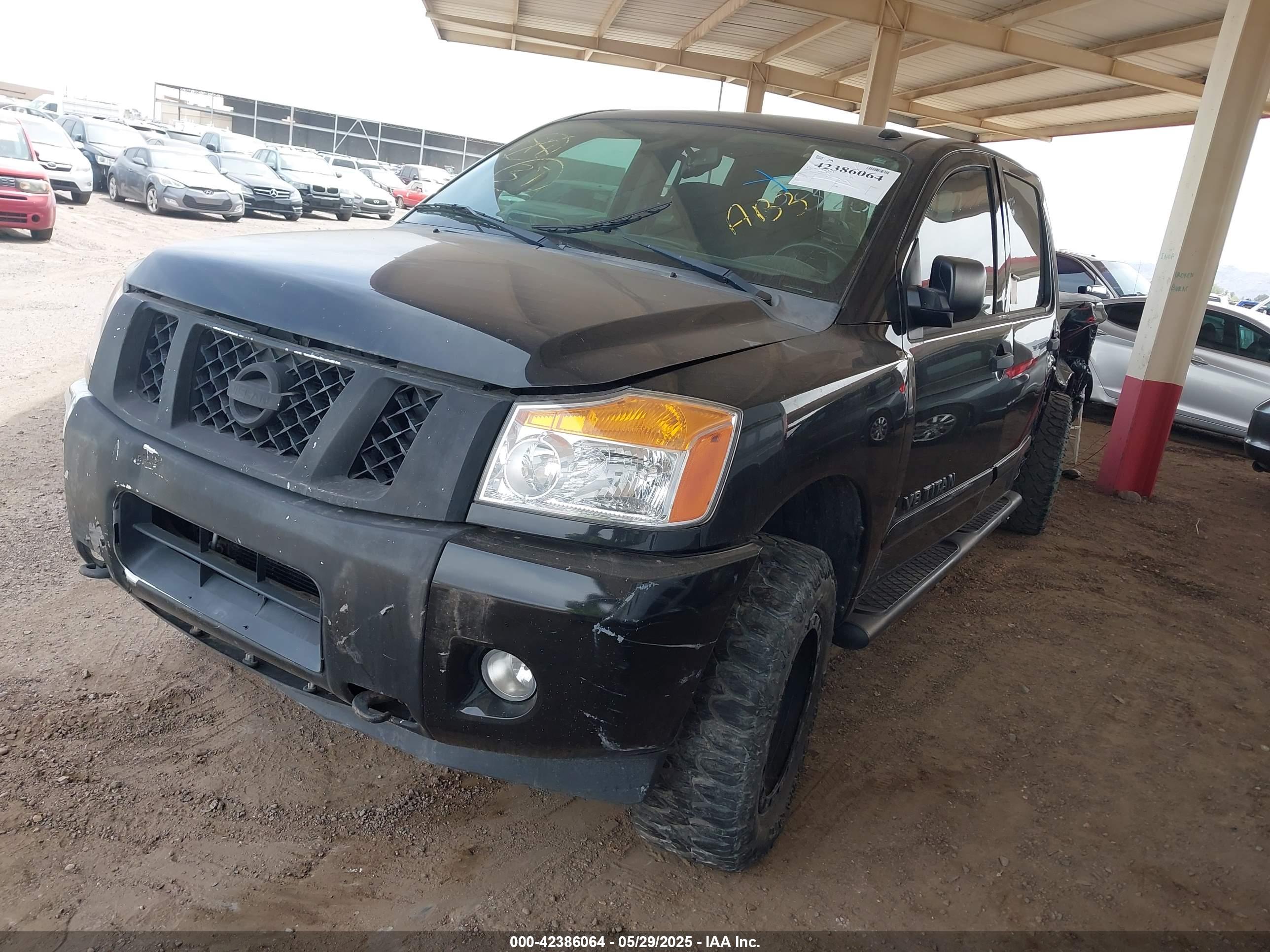 NISSAN TITAN image 2