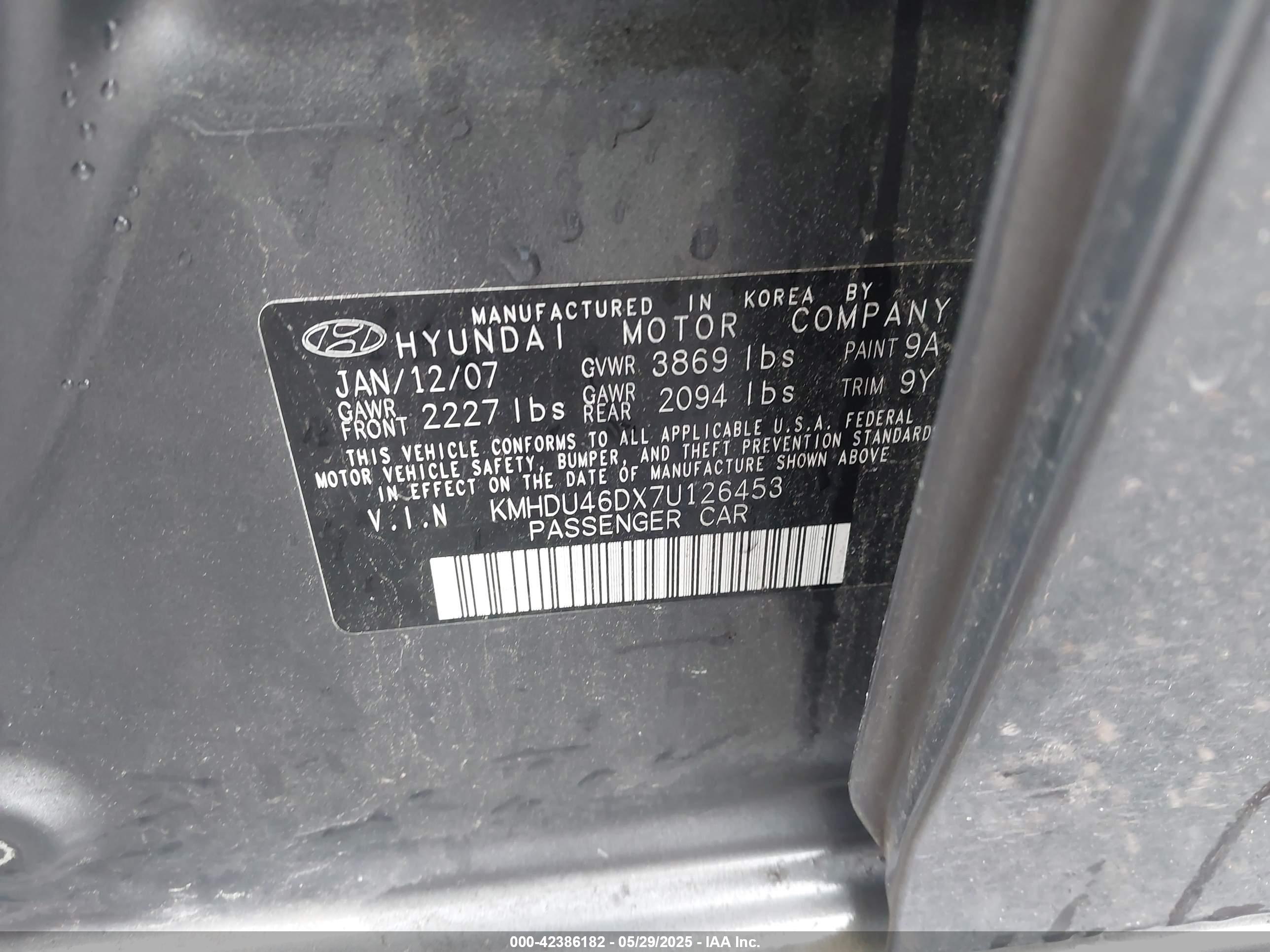 HYUNDAI ELANTRA image 9