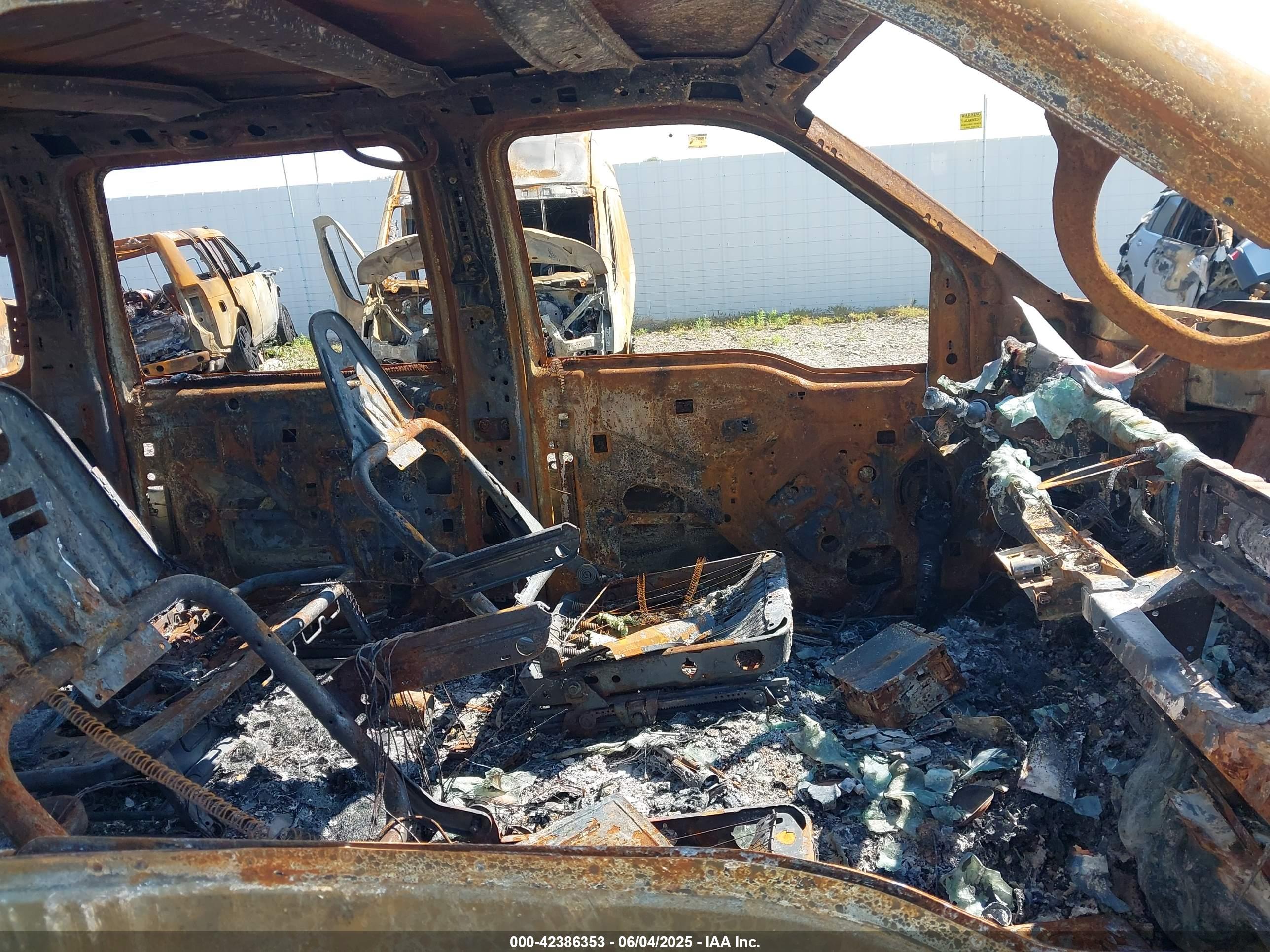 FORD EXCURSION image 5