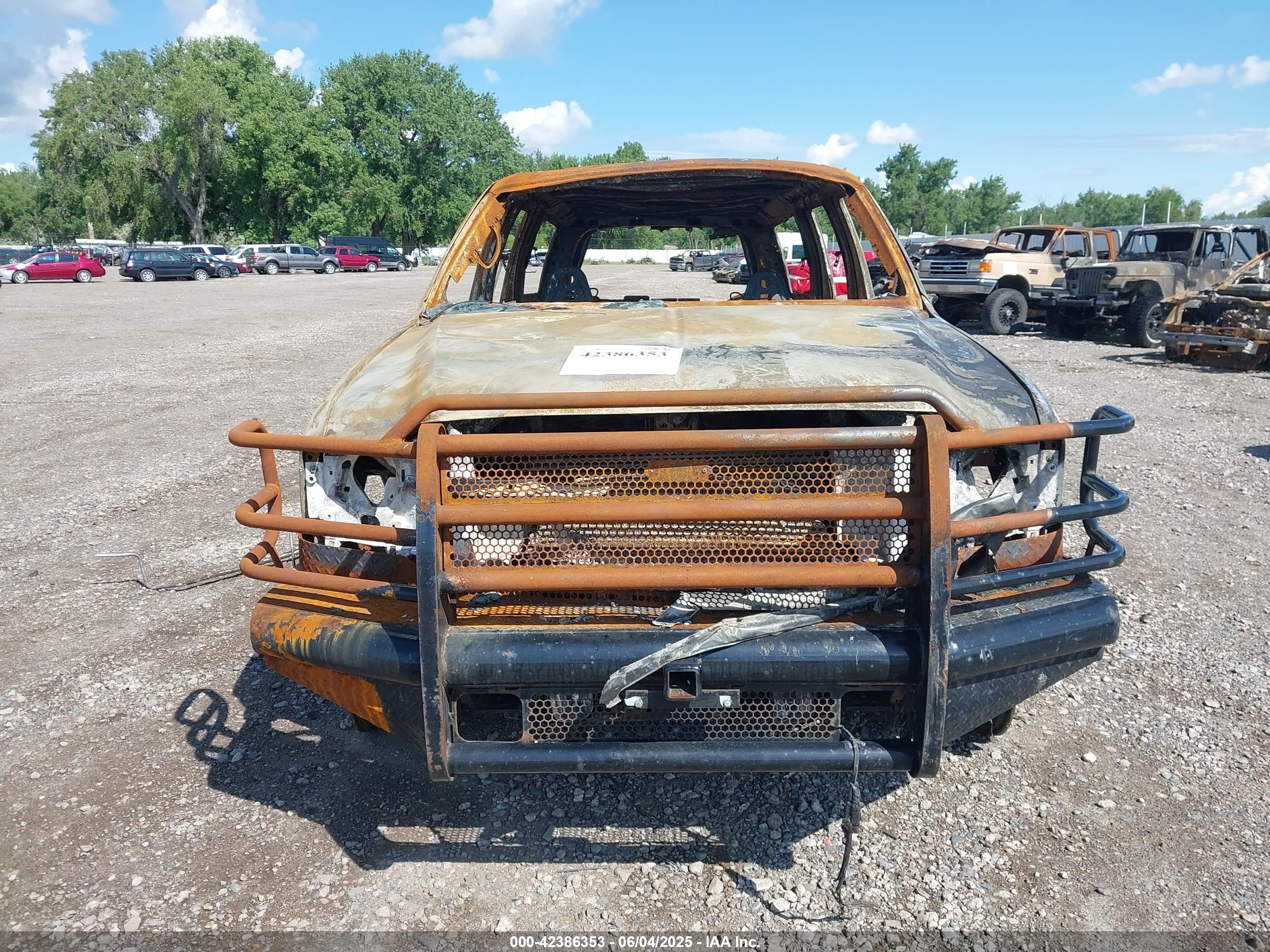 FORD EXCURSION image 6