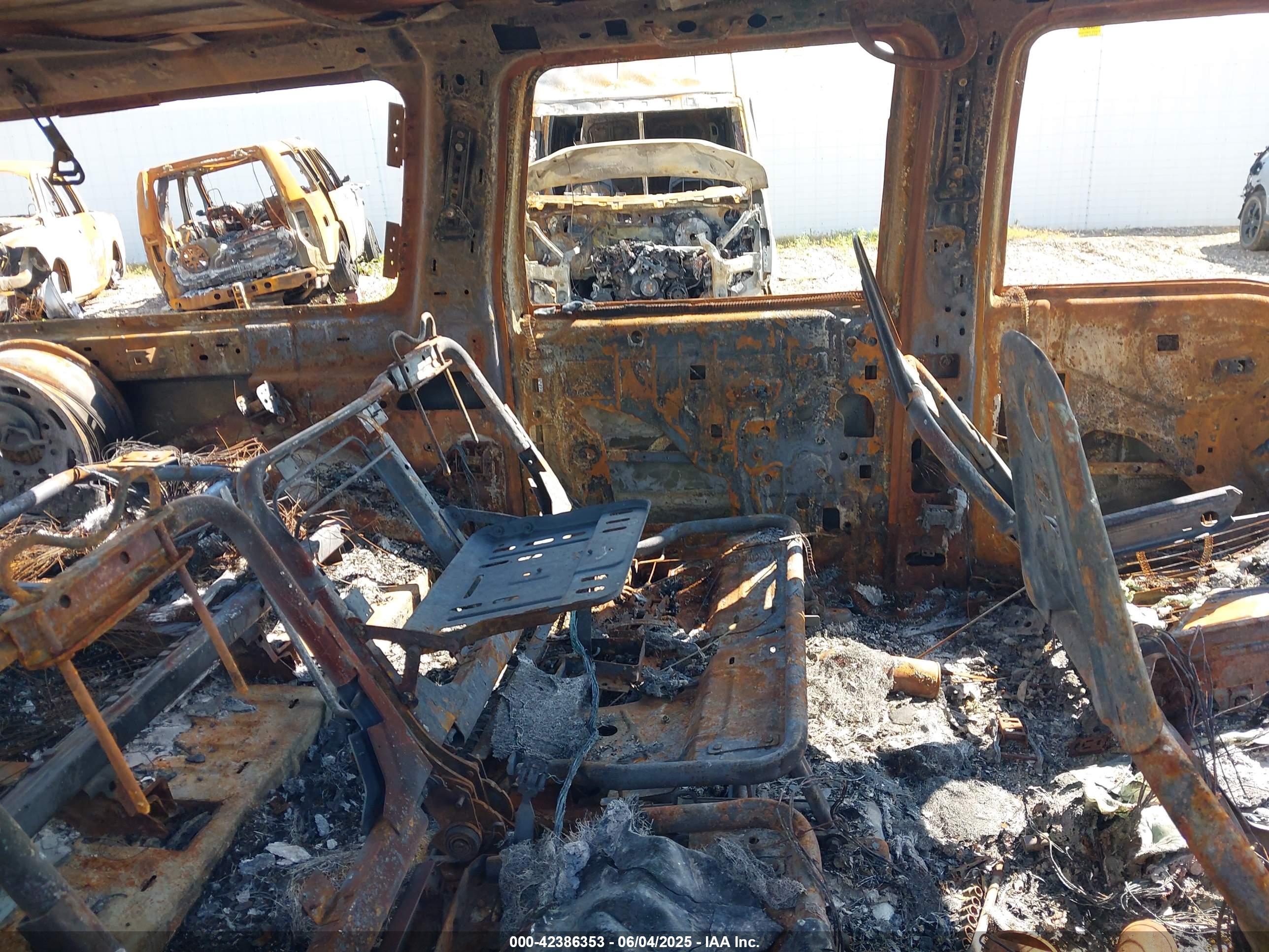FORD EXCURSION image 8