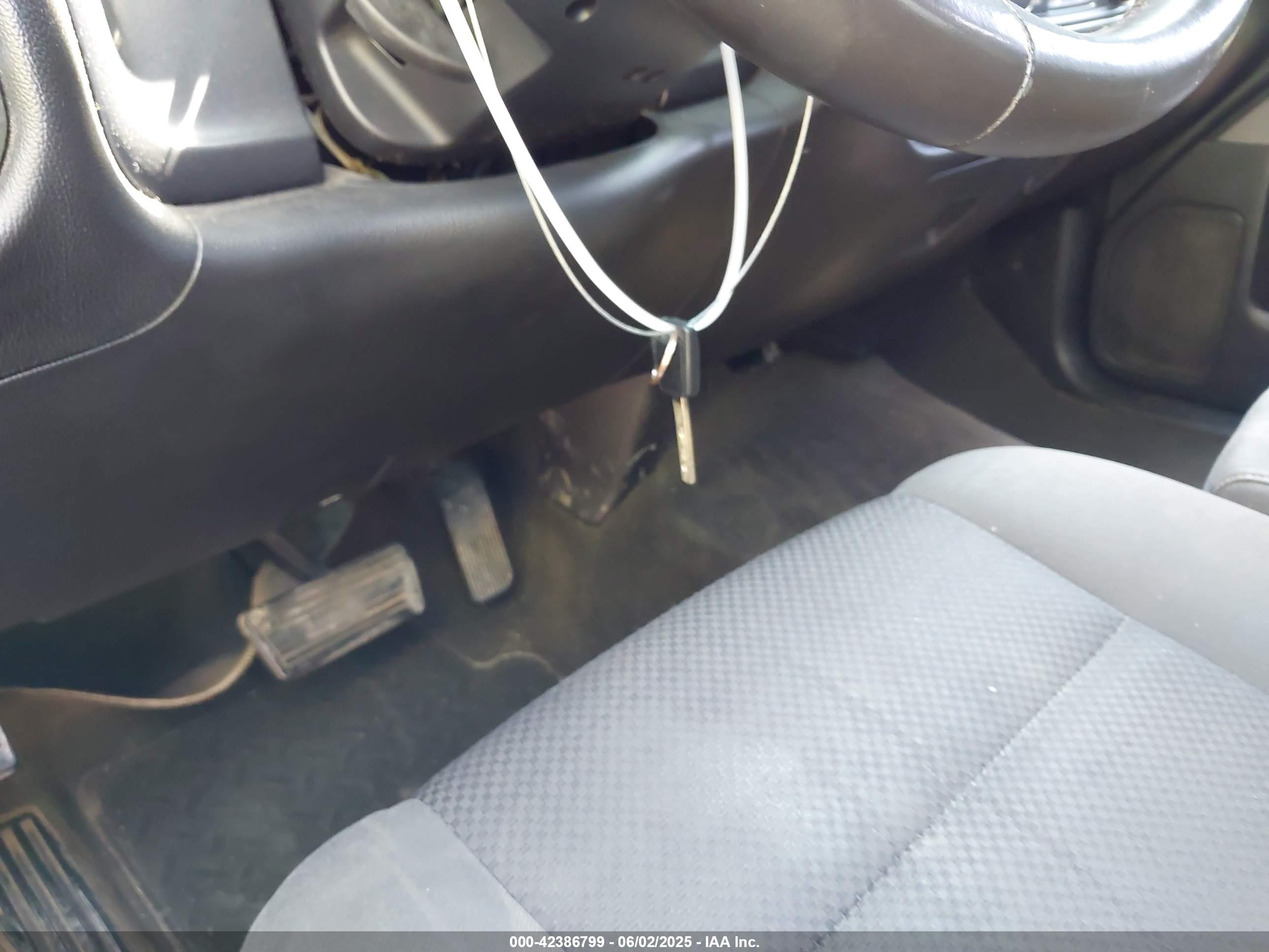 CHEVROLET SILVERADO image 11