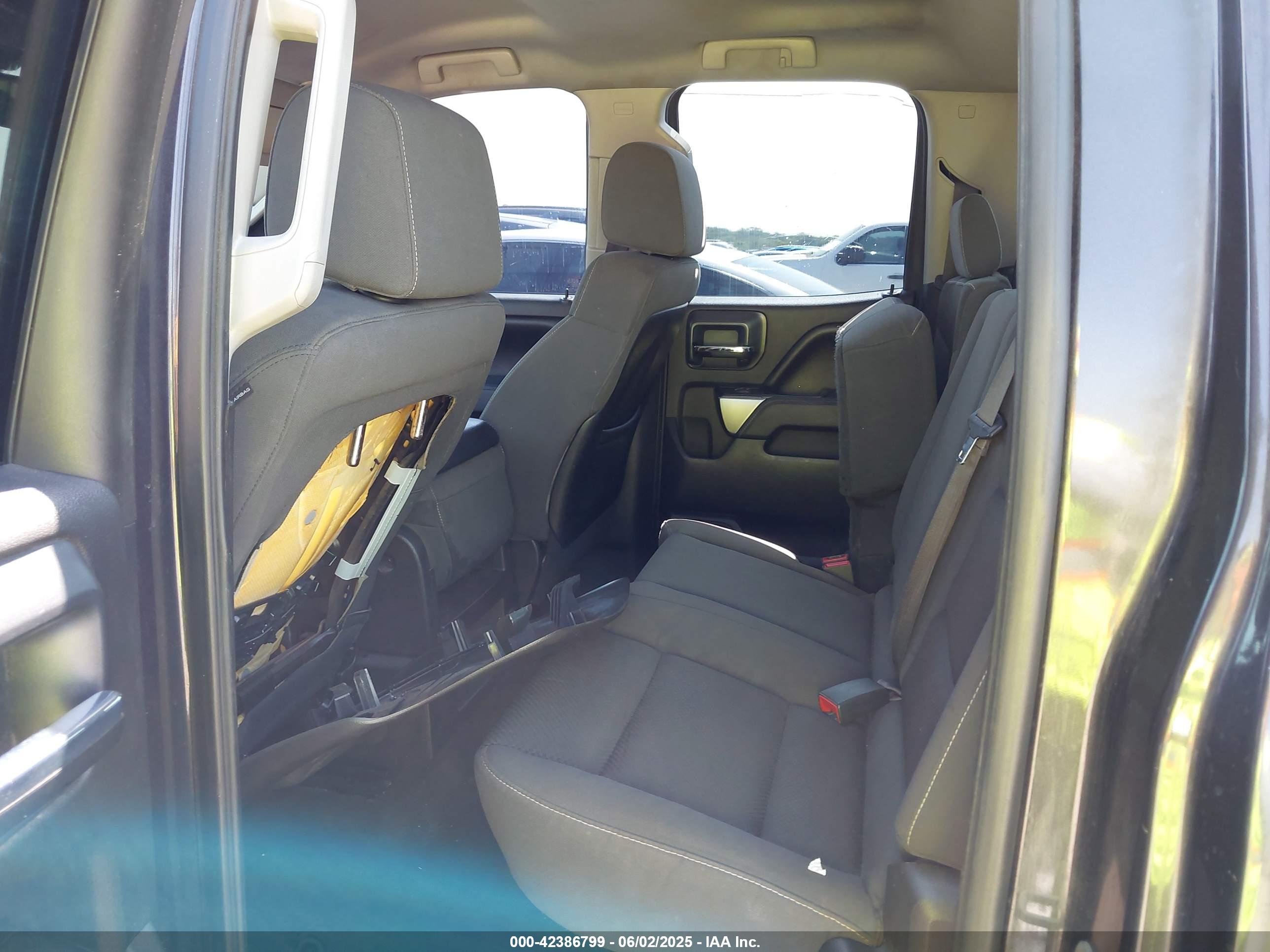 CHEVROLET SILVERADO image 8