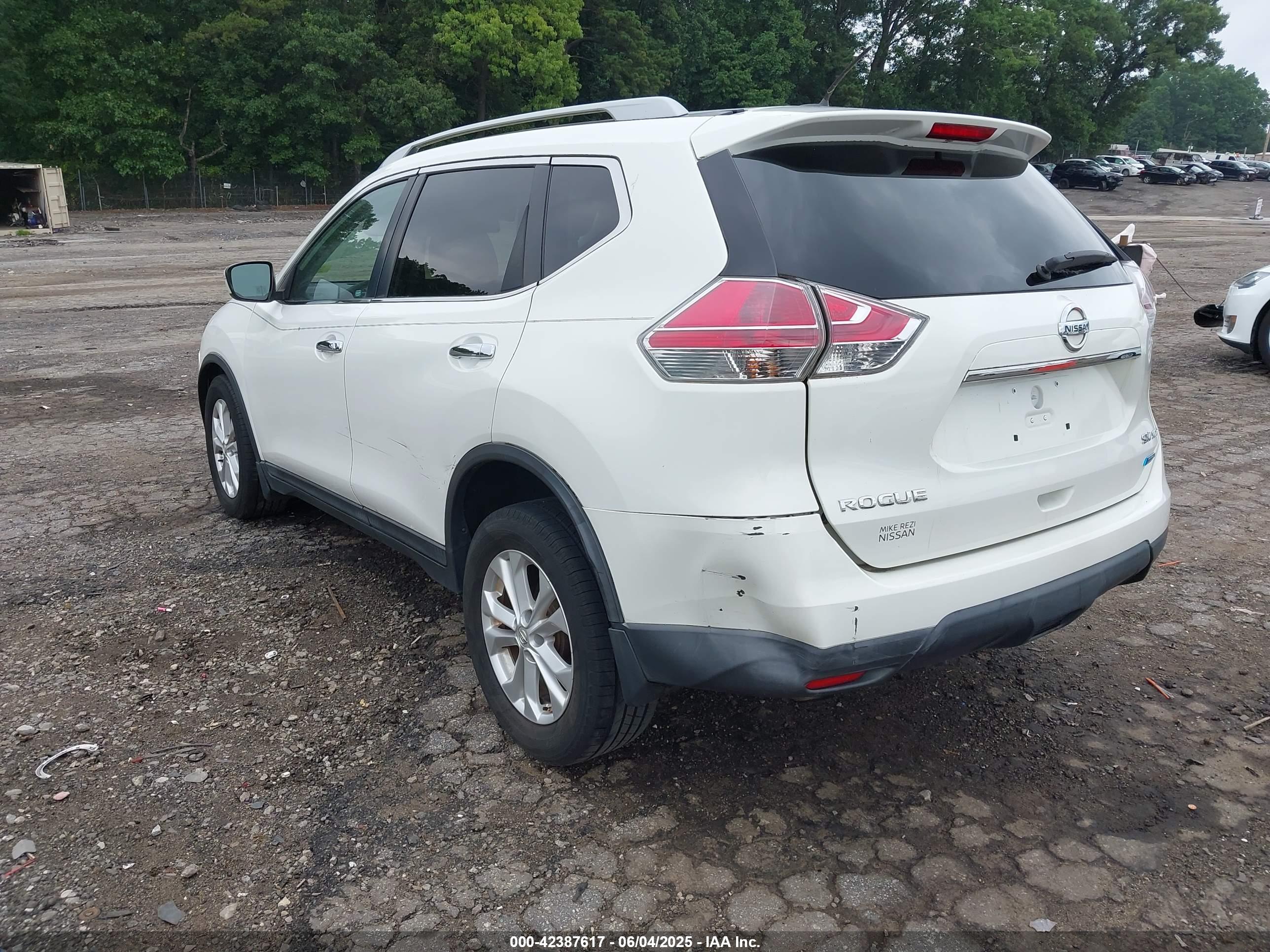 NISSAN ROGUE image 3