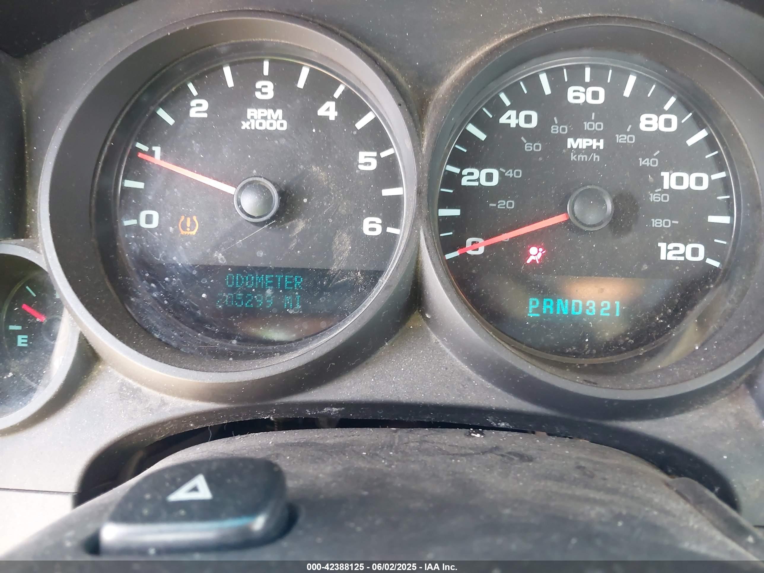 CHEVROLET SILVERADO image 7