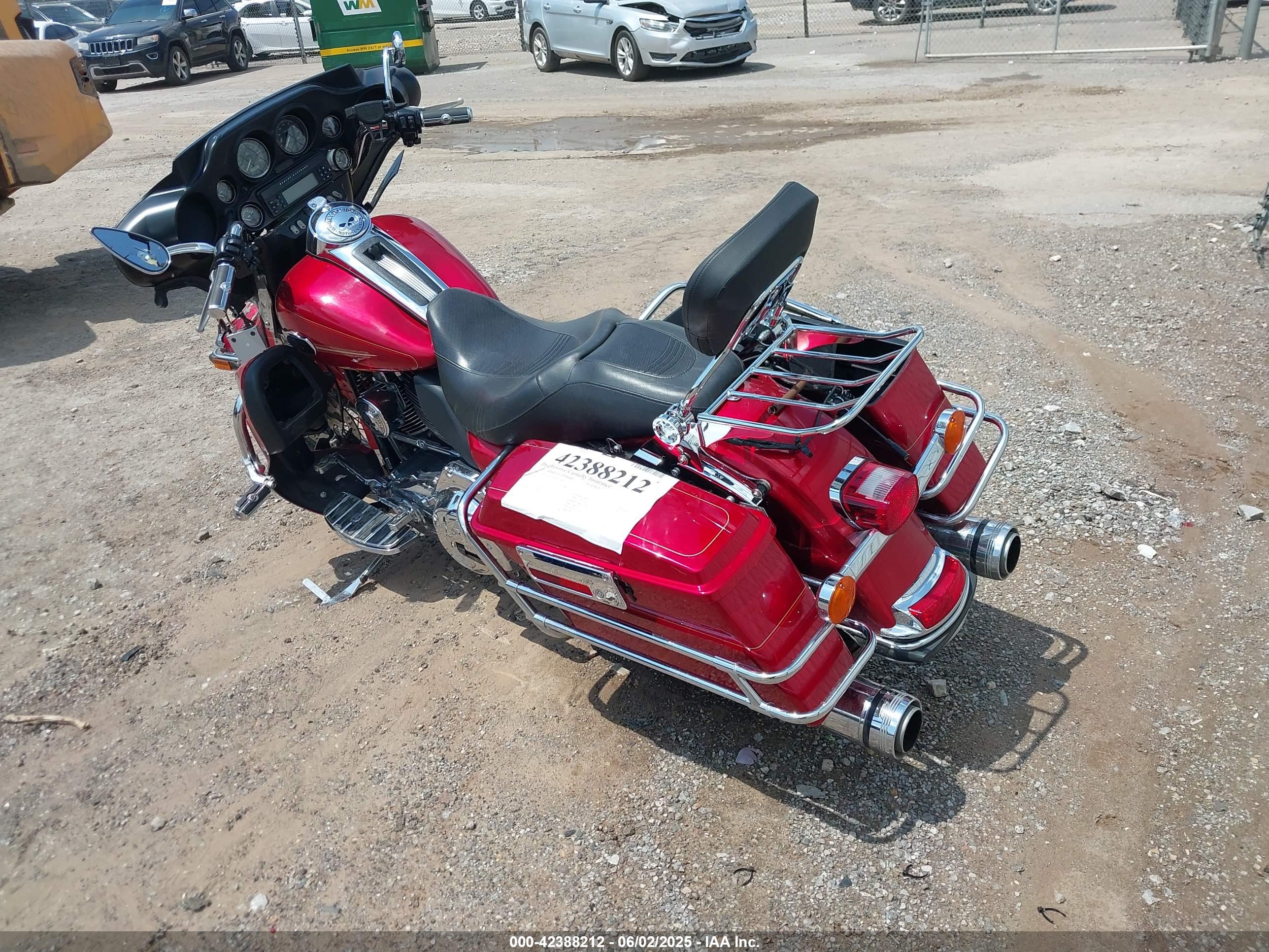 HARLEY-DAVIDSON FLHTCU image 3