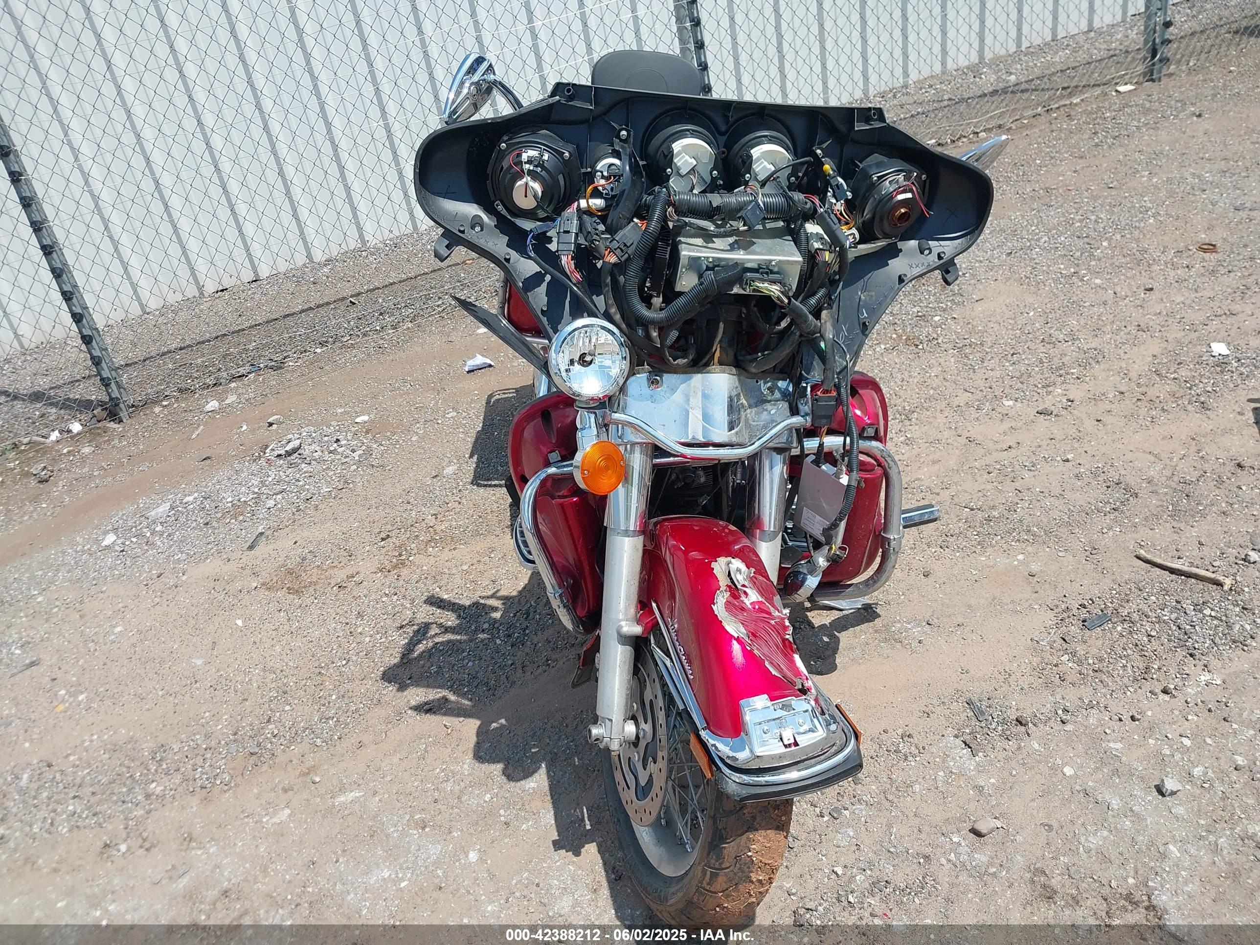 HARLEY-DAVIDSON FLHTCU image 5