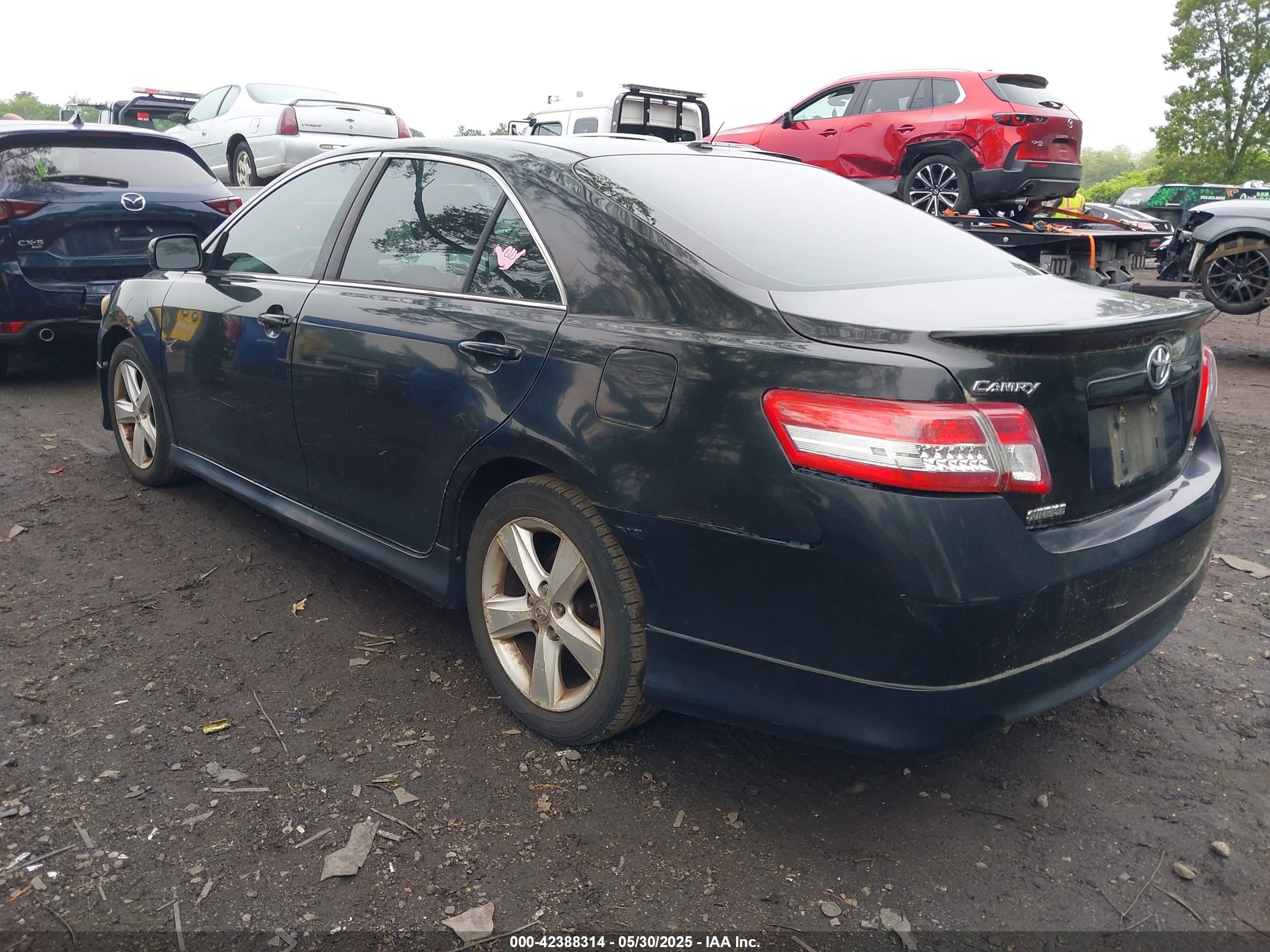 TOYOTA CAMRY image 6