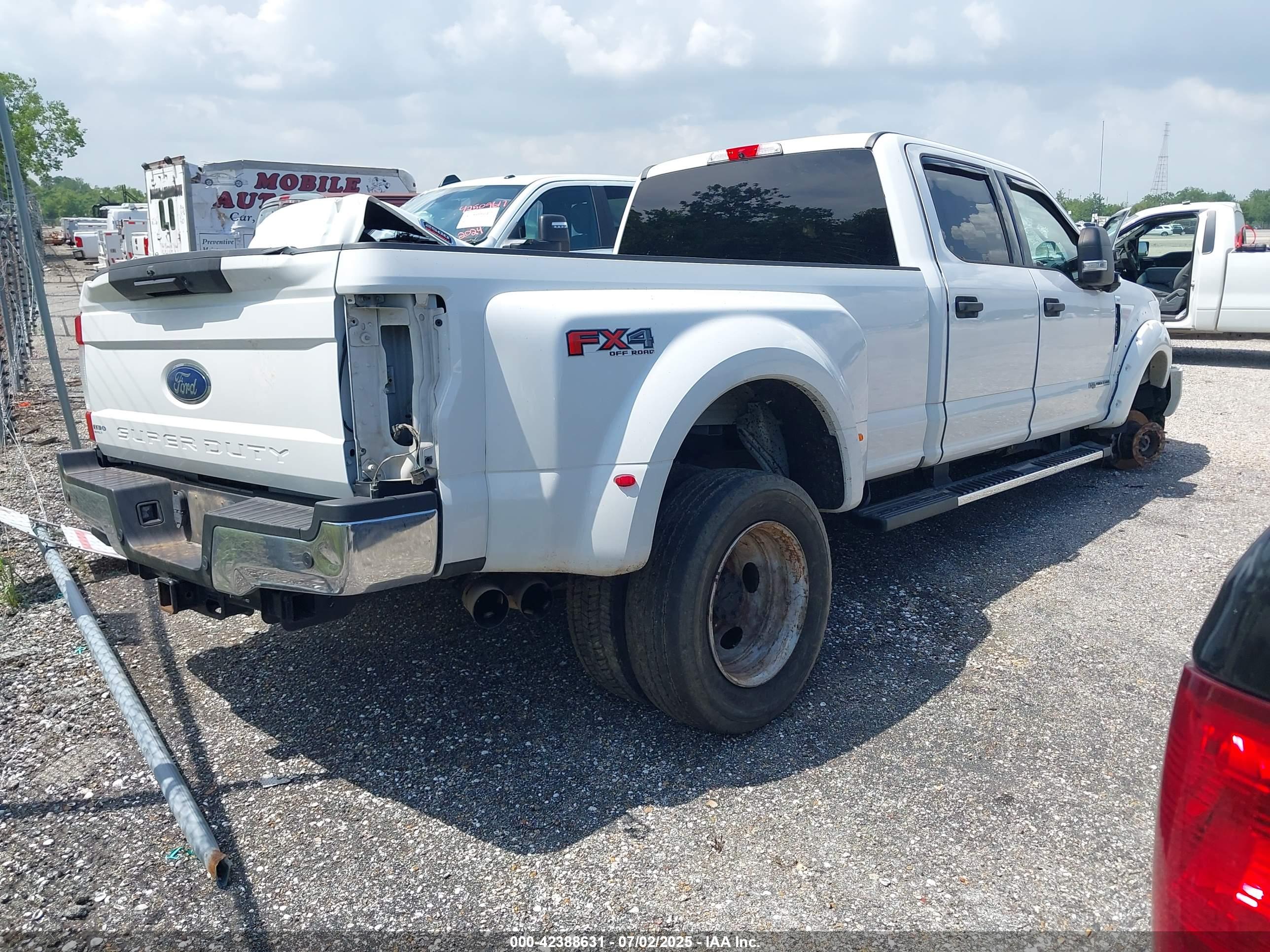 FORD F-450 image 4