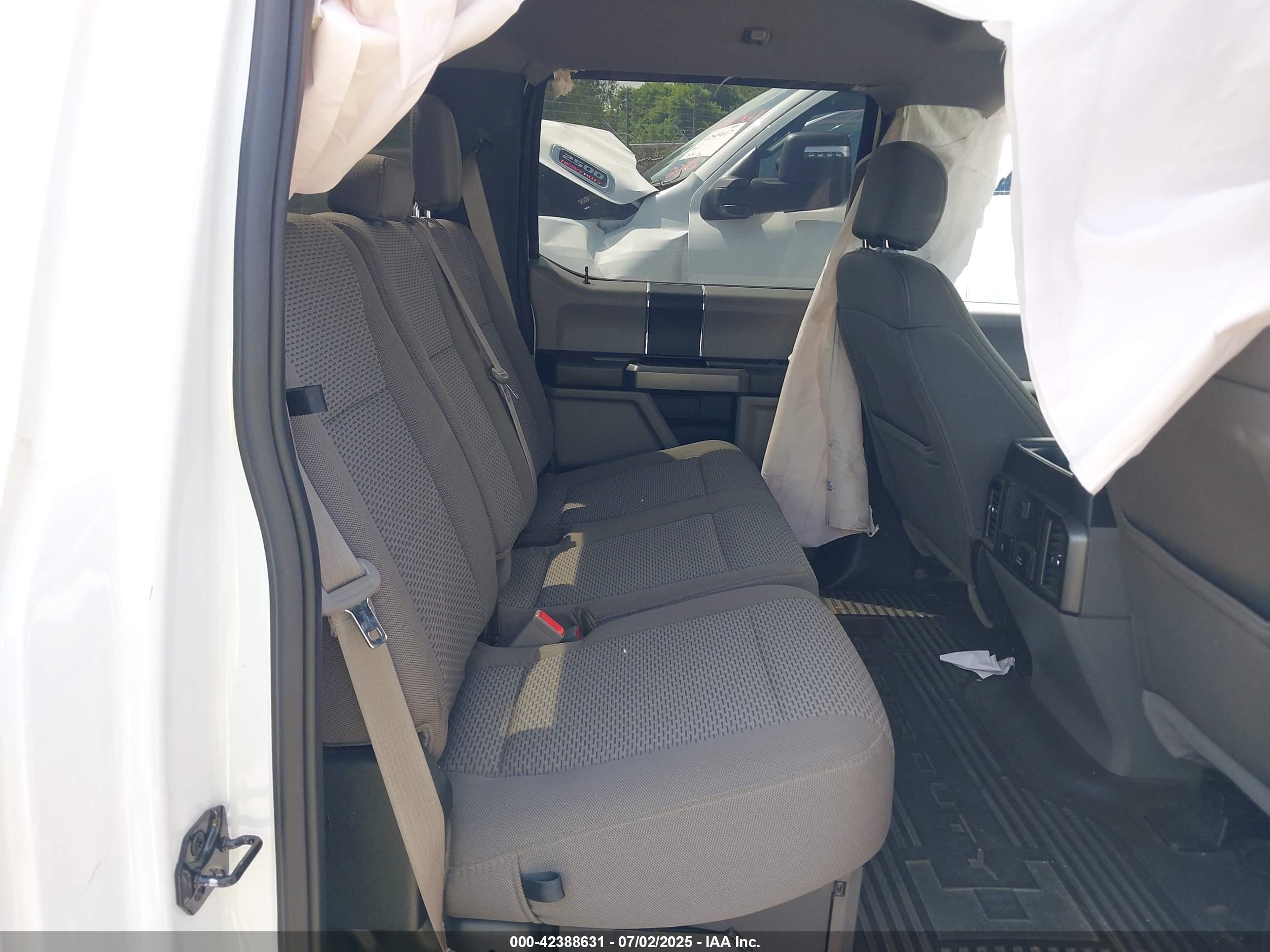 FORD F-450 image 7