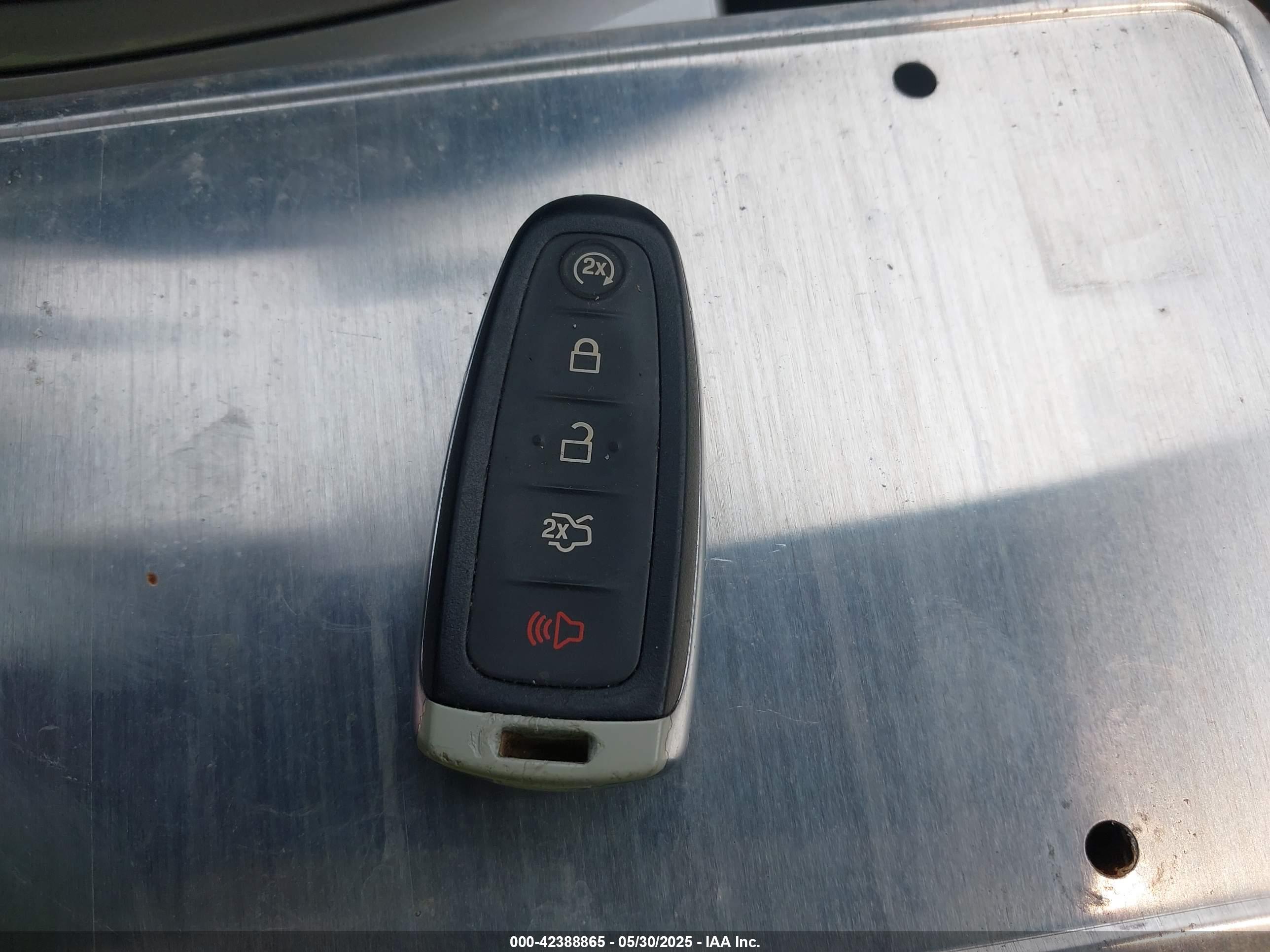 FORD ESCAPE image 11