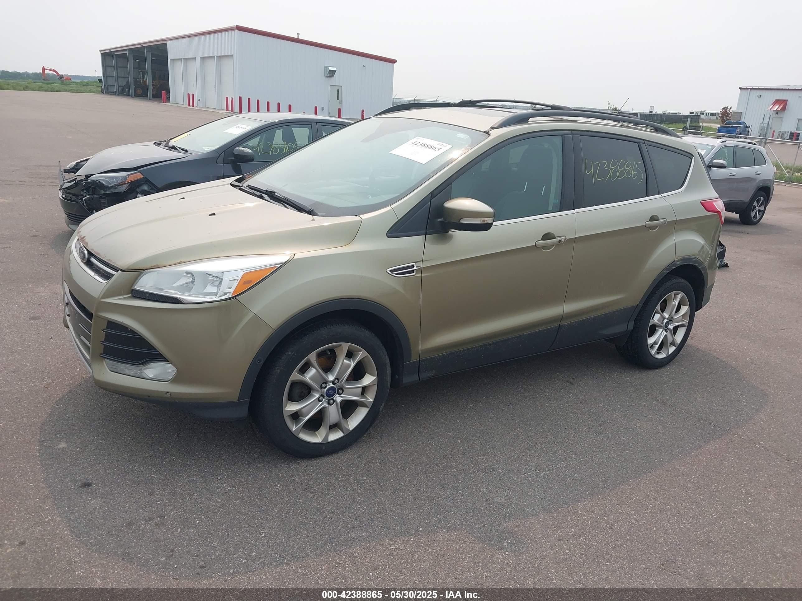 FORD ESCAPE image 2