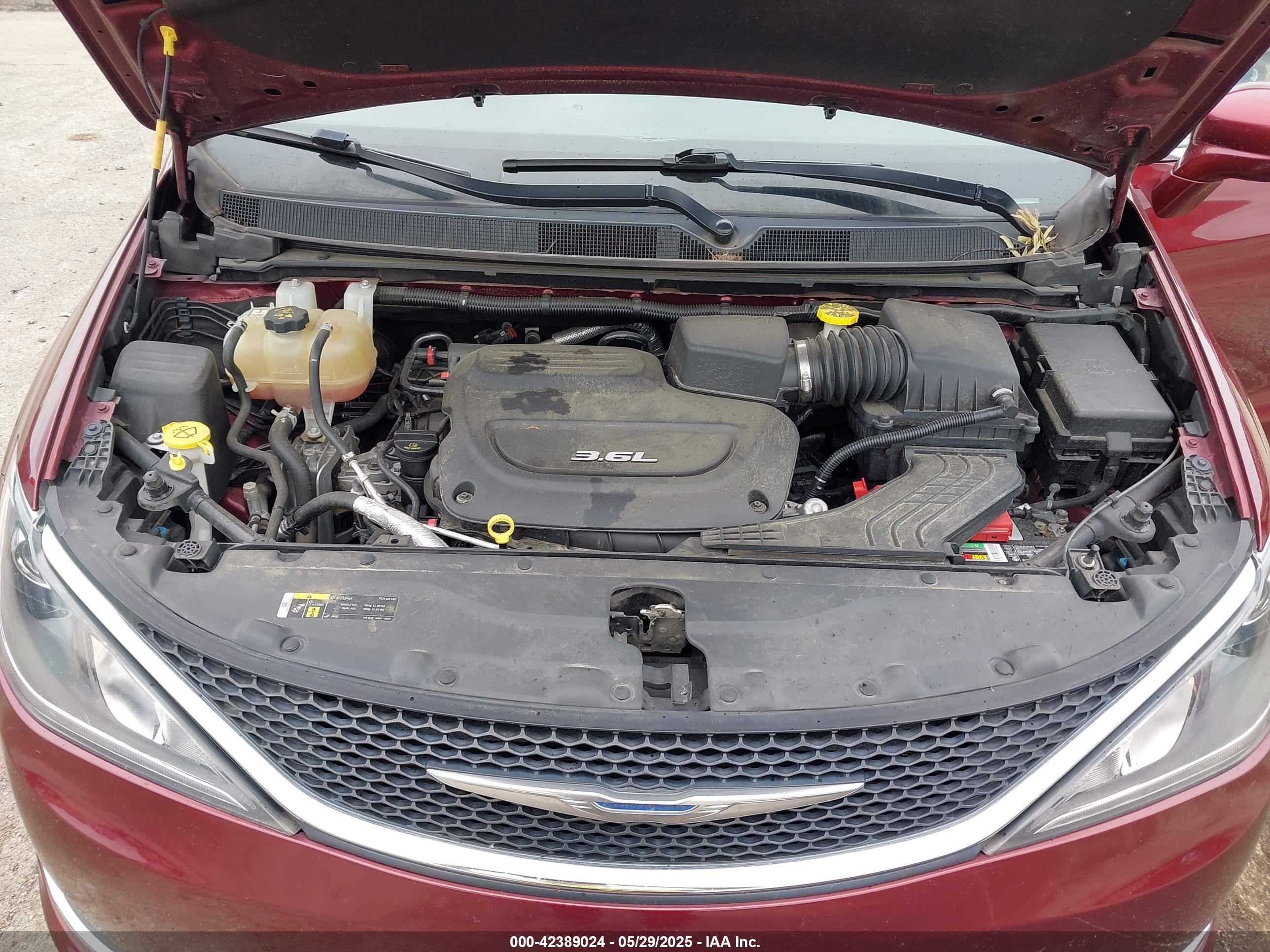 CHRYSLER PACIFICA image 10