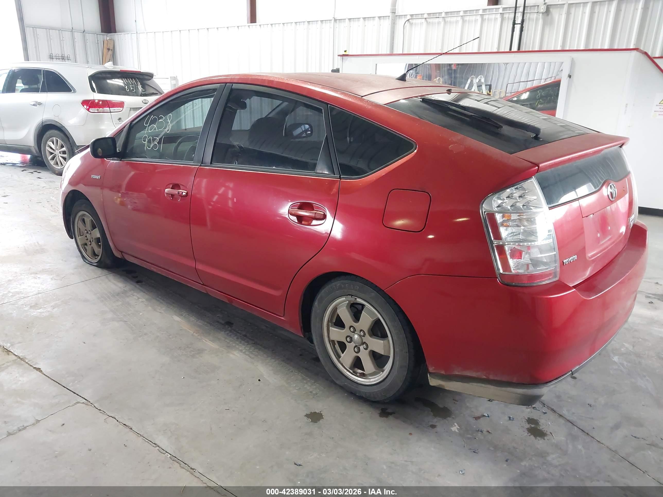 TOYOTA PRIUS image 3